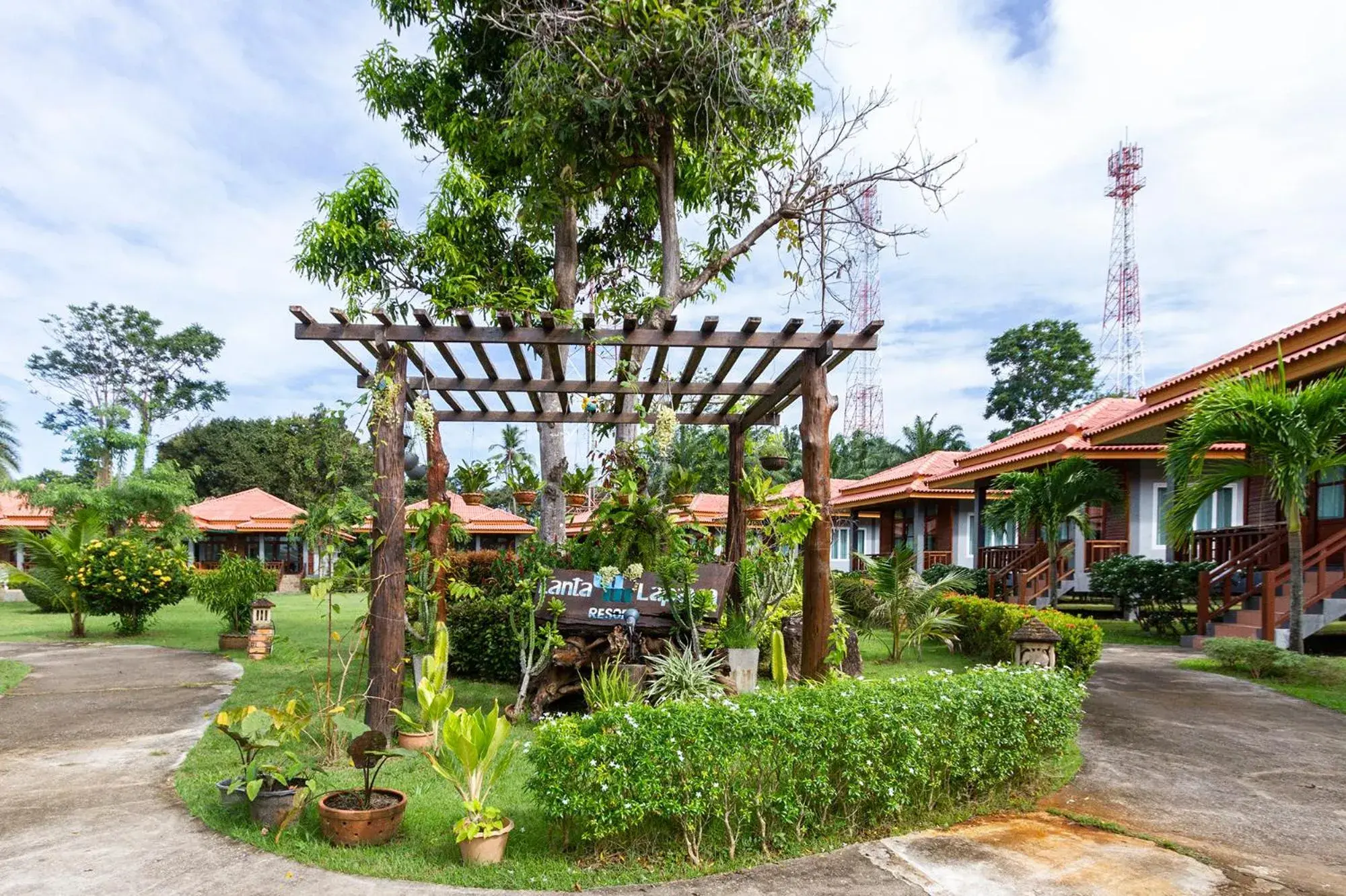 Garden, Property Building in Lanta Lapaya Resort