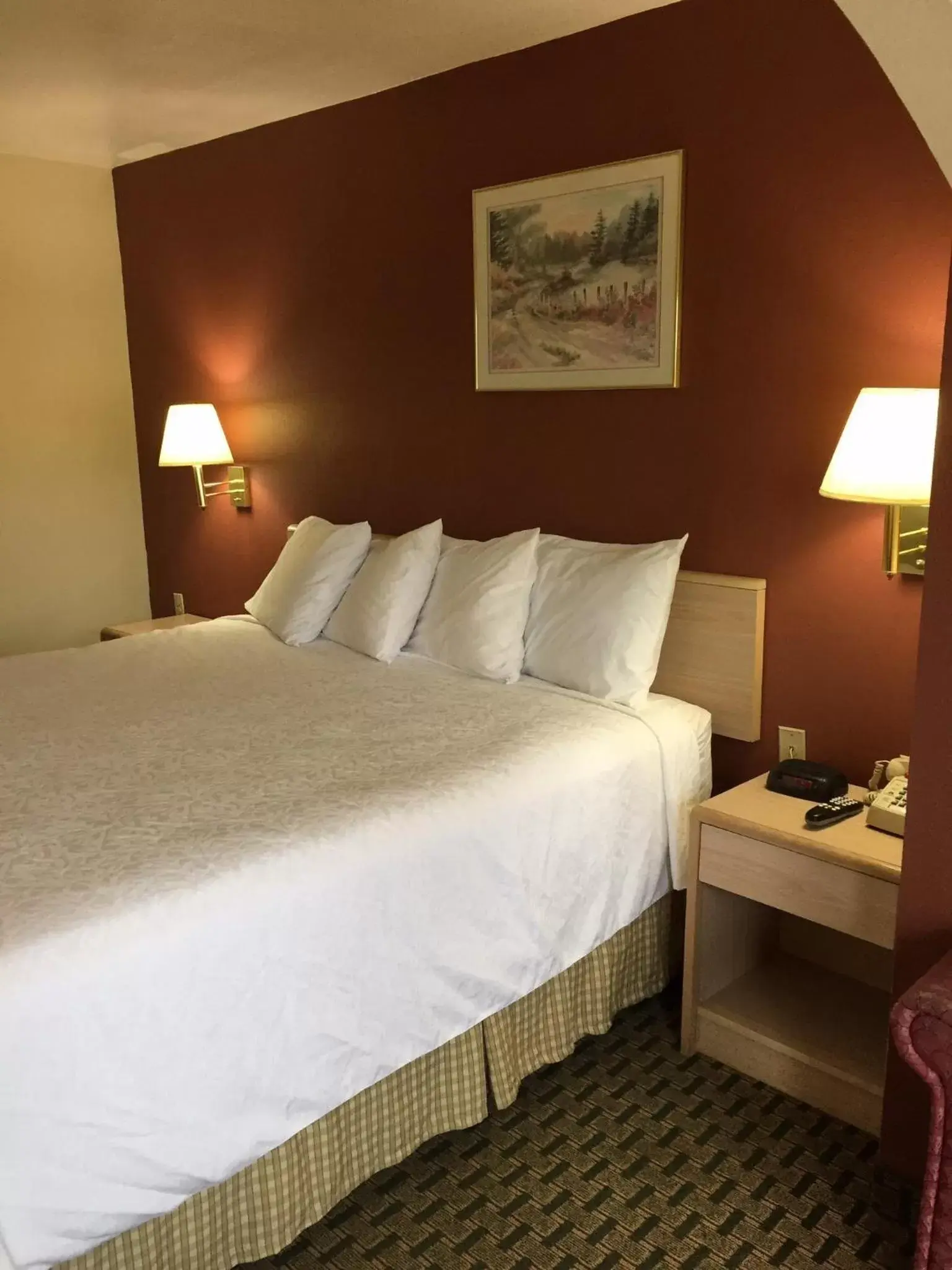 Property building, Bed in Americas Best Value Inn Cabot