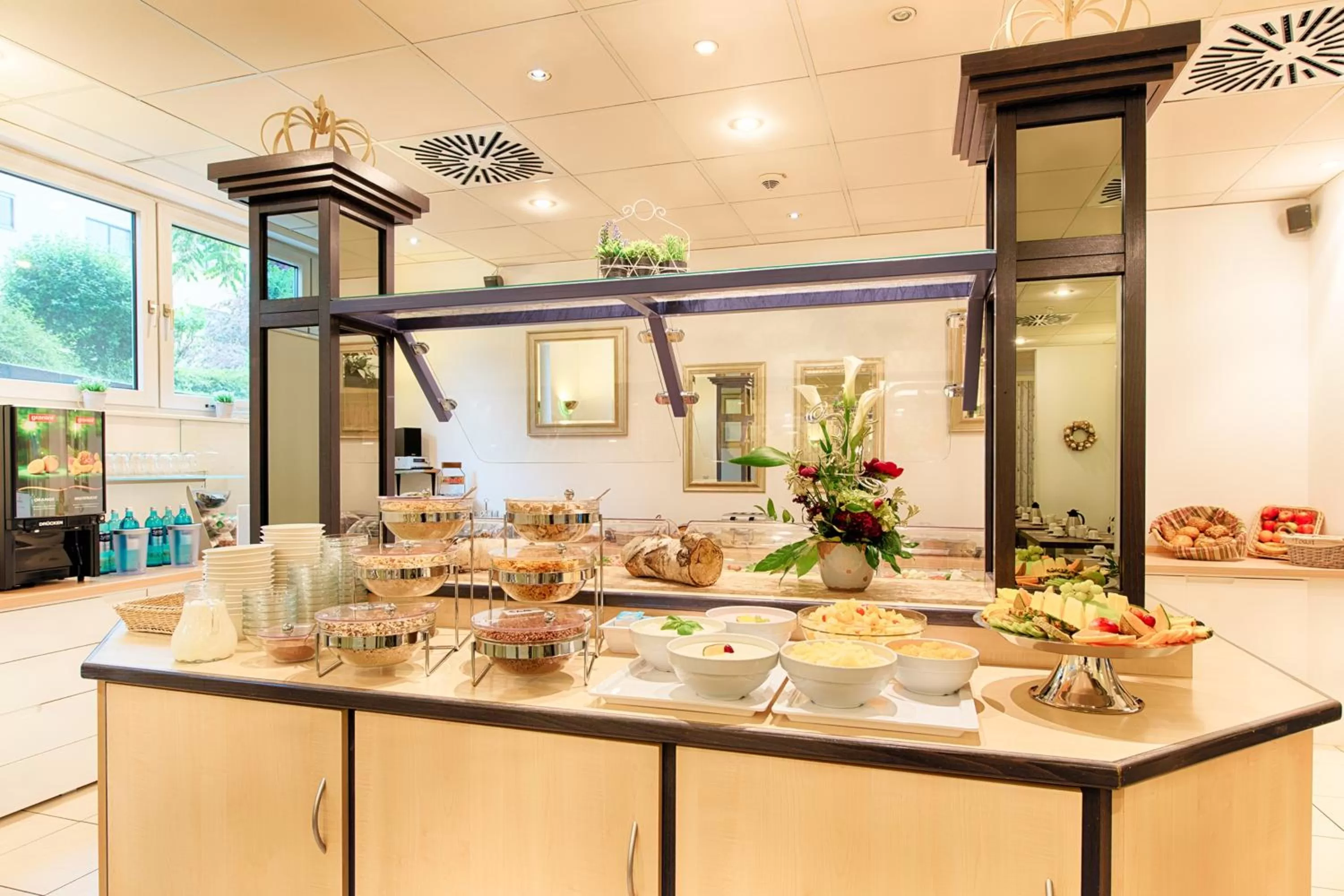 Buffet breakfast in ACHAT Hotel Frankenthal in der Pfalz