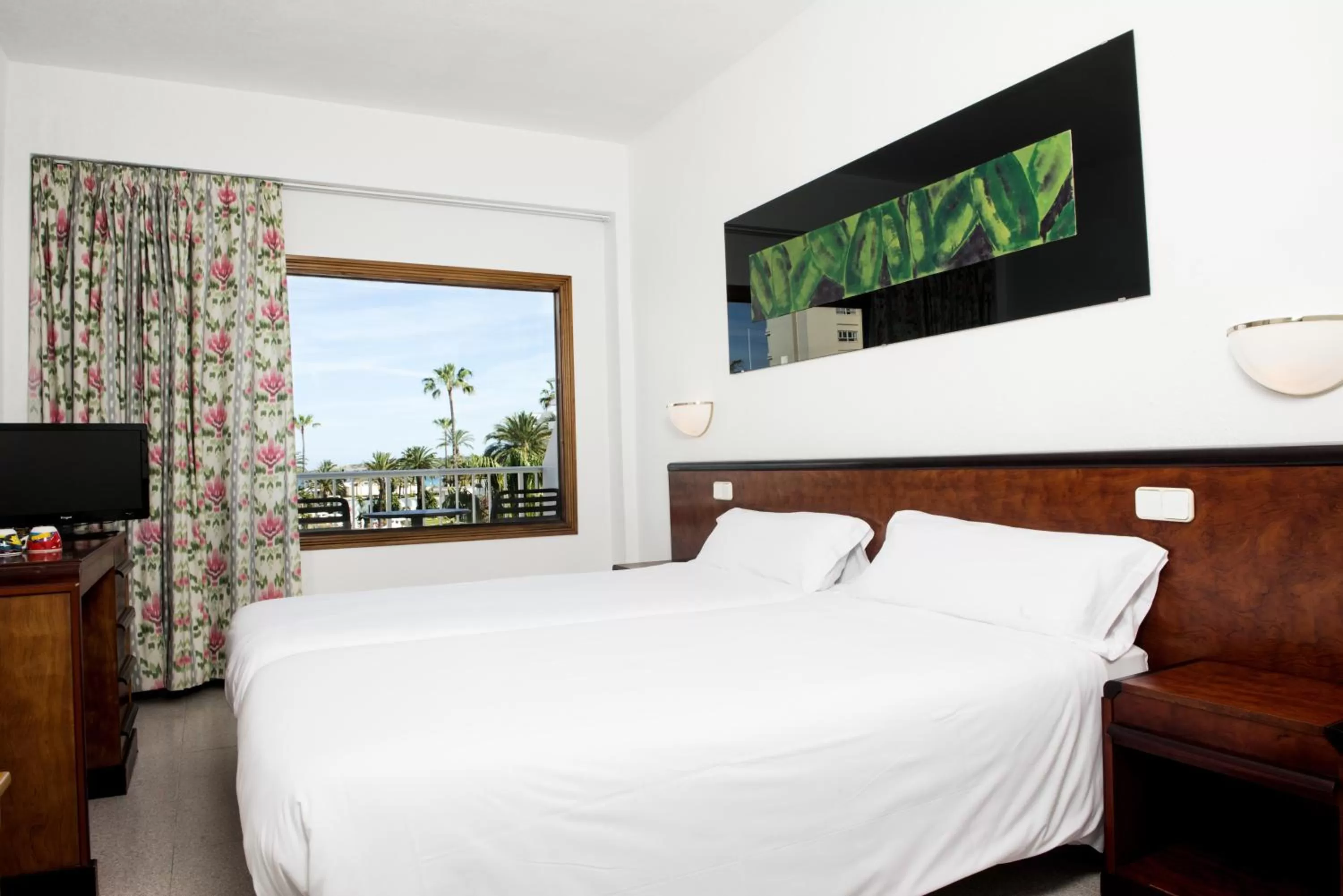 Bedroom, Bed in Villa Miel