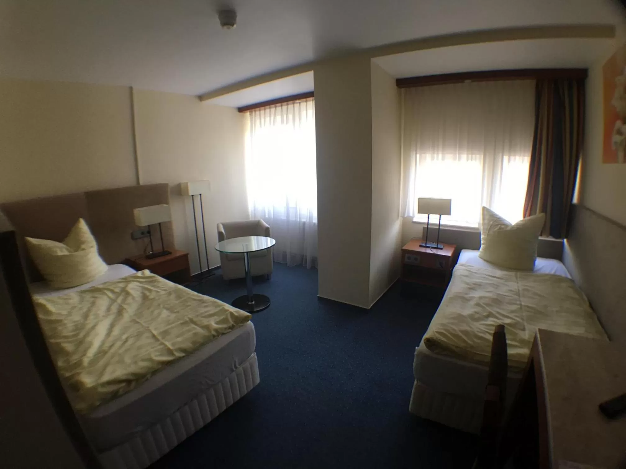 Photo of the whole room, Bed in Motel Monteur