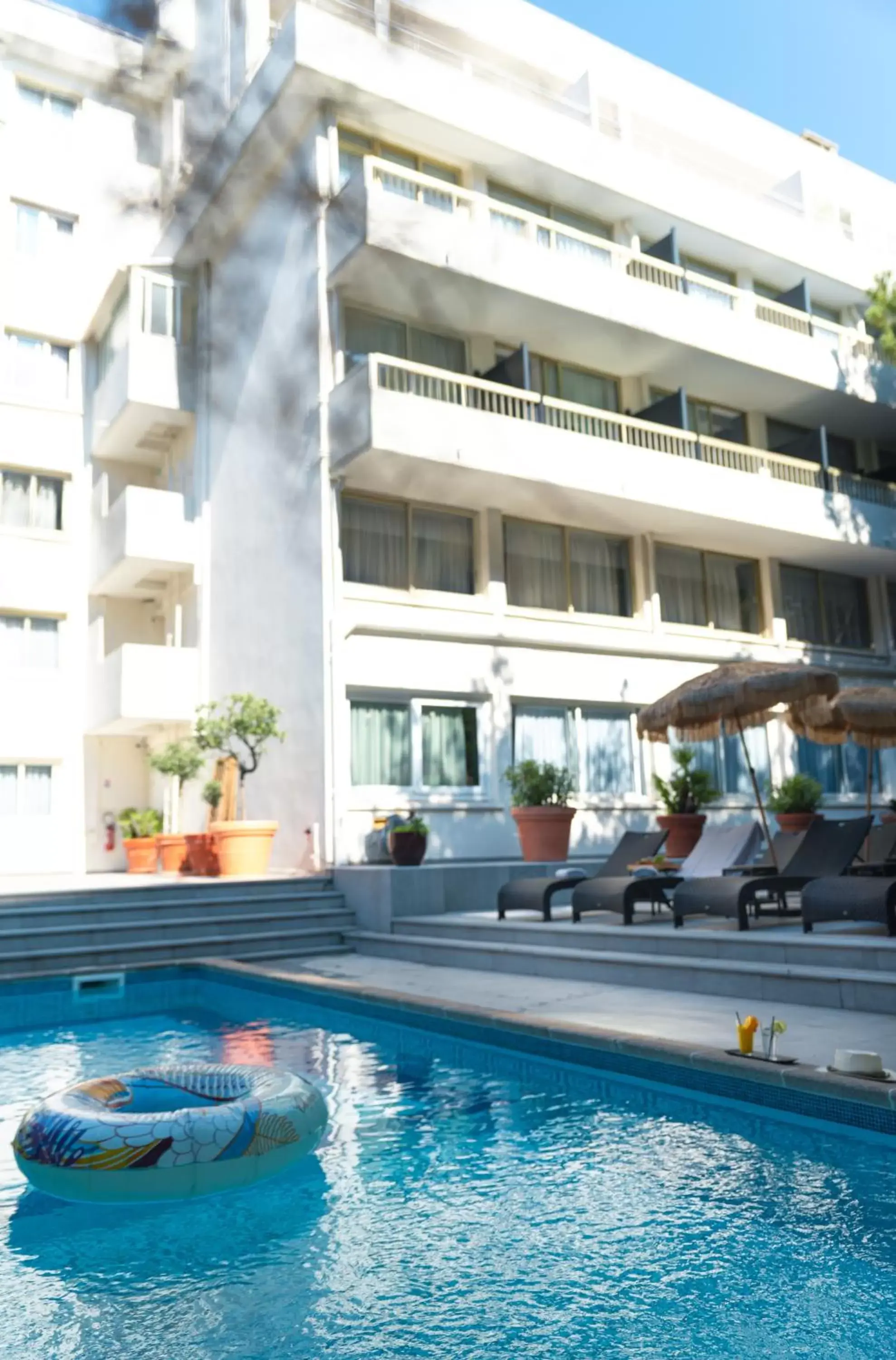Pool view, Property Building in Juliana Hotel Cannes