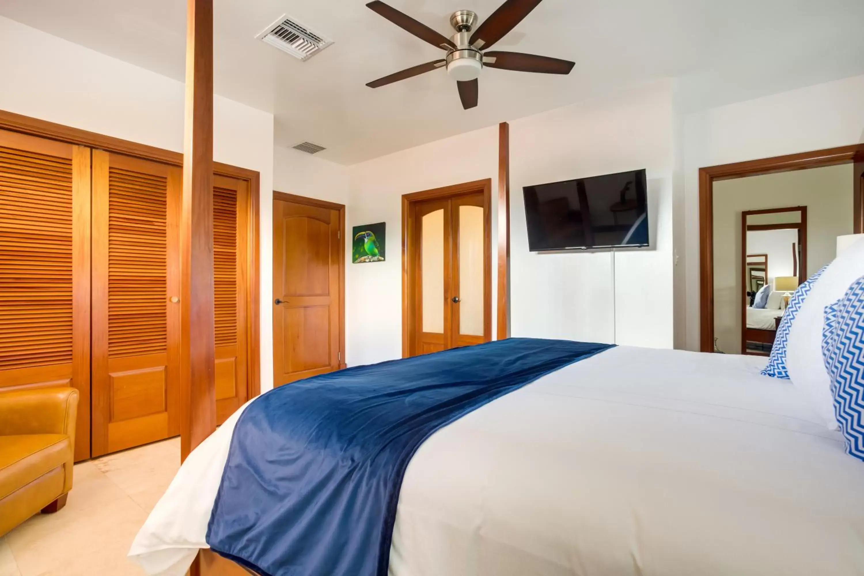 Bedroom, Bed in San Ignacio Resort Hotel