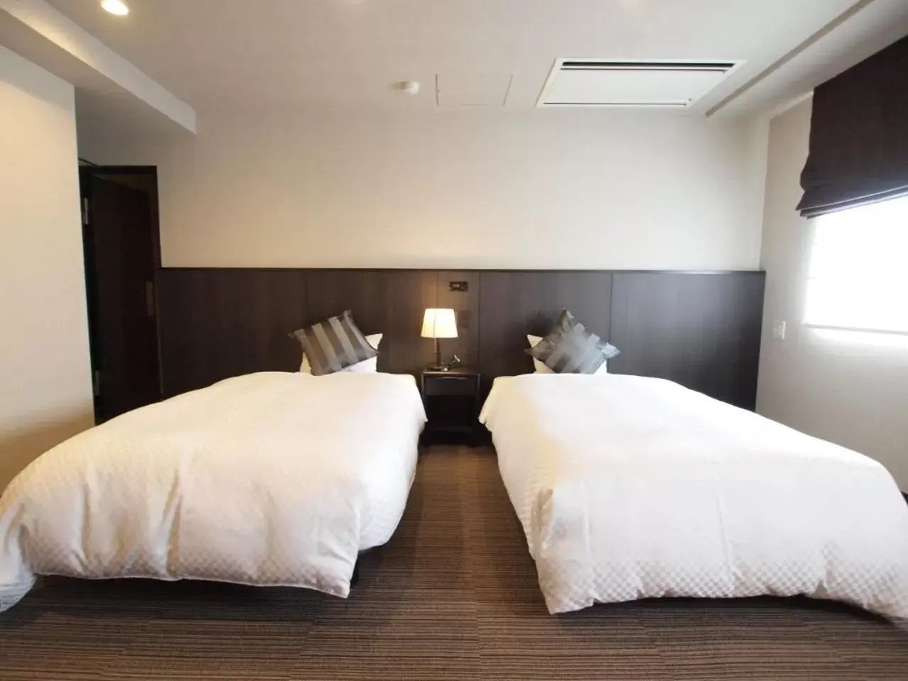 Bed in Sunsky Hotel