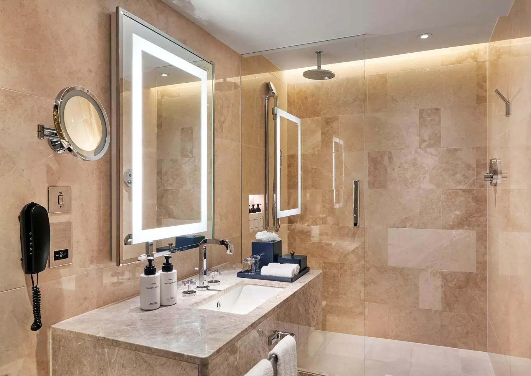 Shower, Bathroom in InterContinental London Park Lane, an IHG Hotel