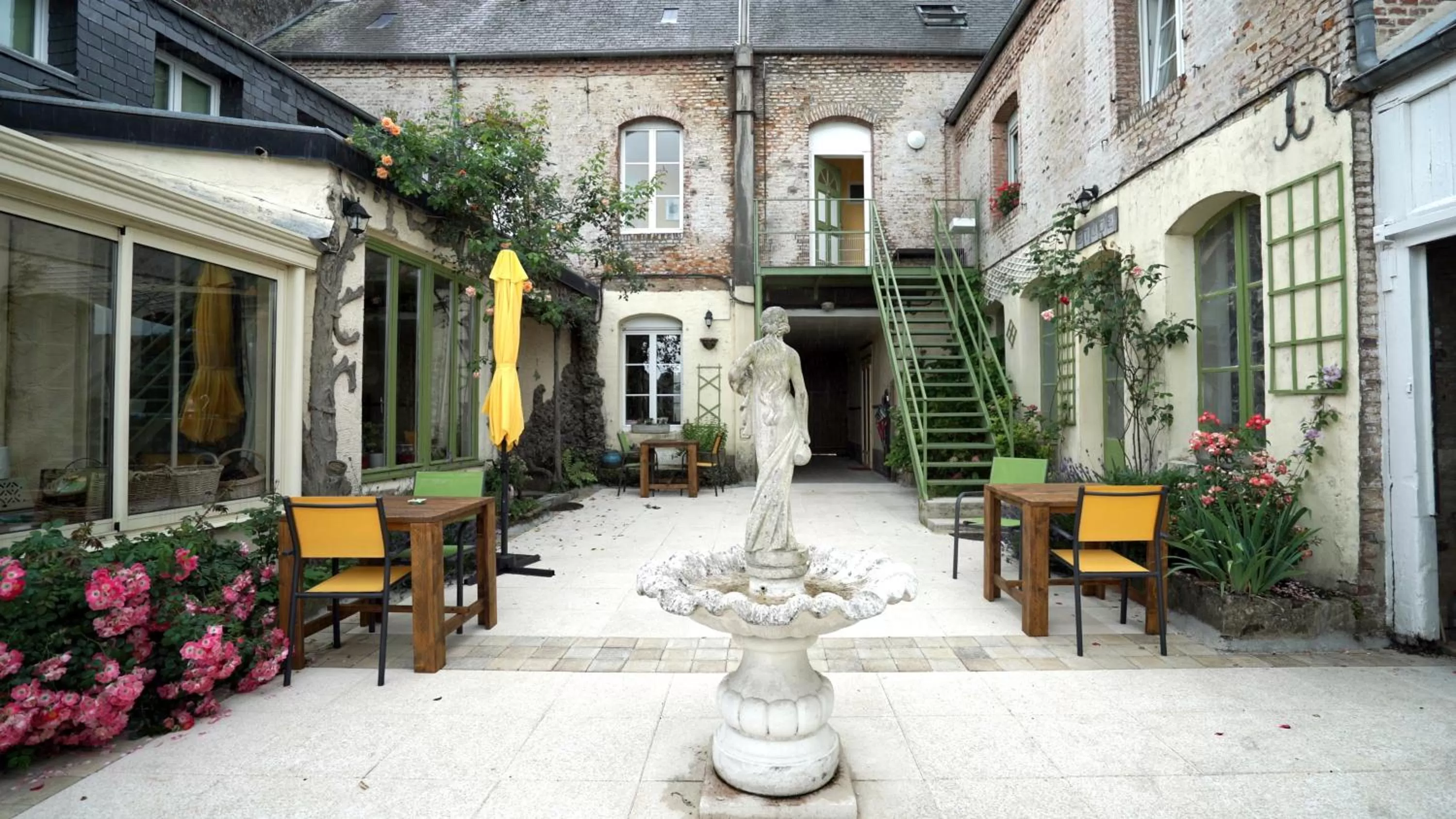 Garden in Au Chapitre