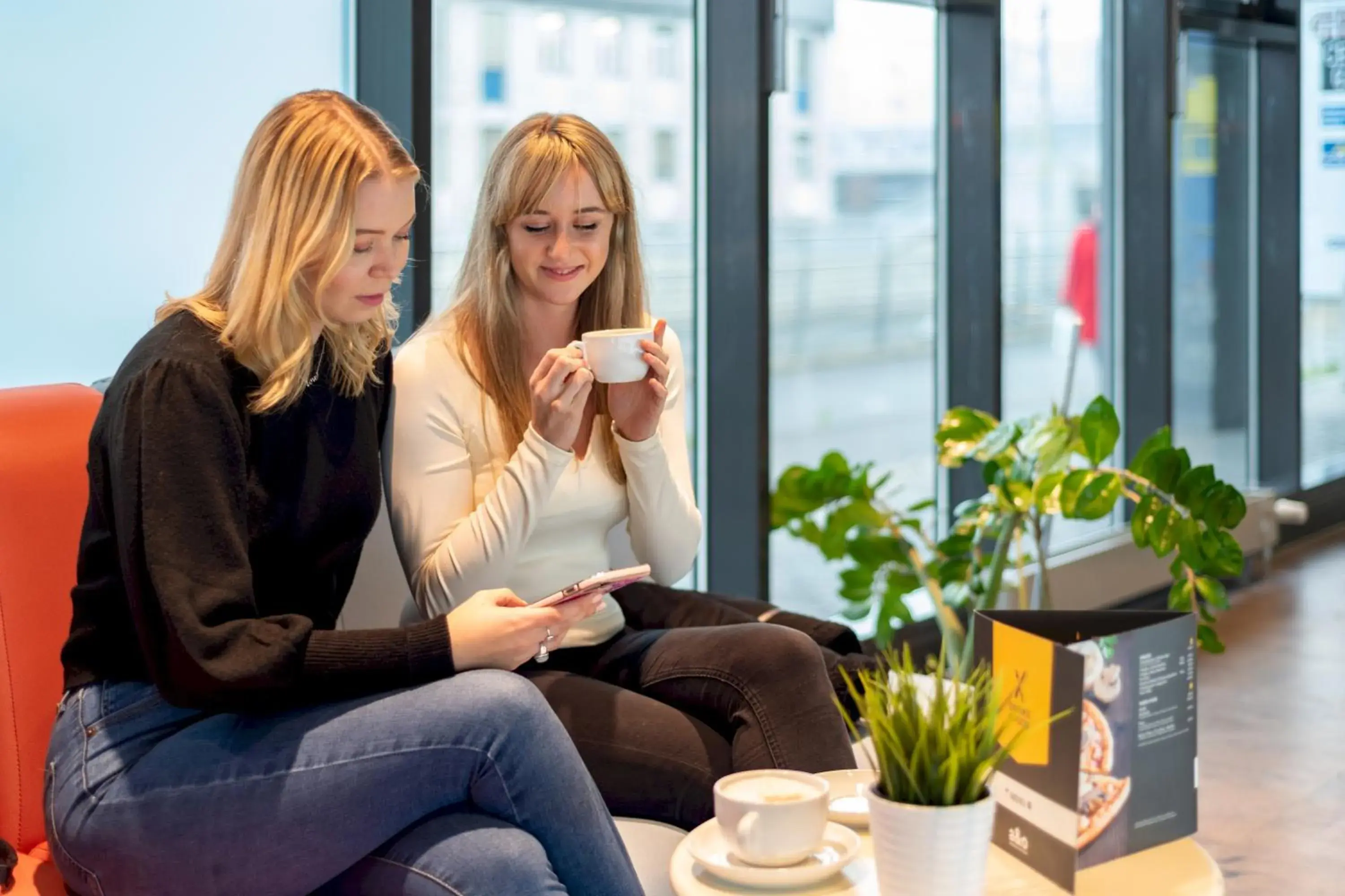 Lounge or bar in A&O Graz Hauptbahnhof