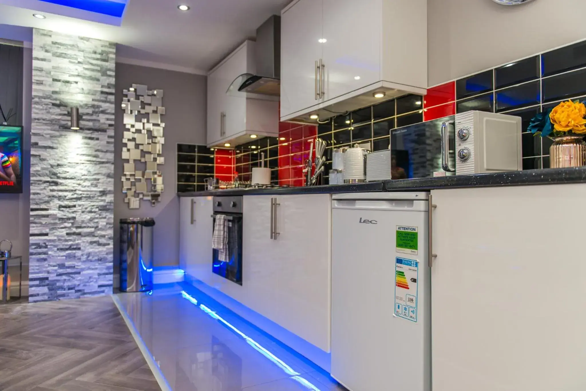 Kitchen/Kitchenette in Meridian Serviced Apartments