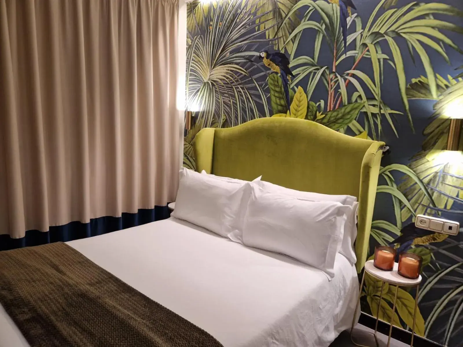 Bed in Hotel Los Girasoles