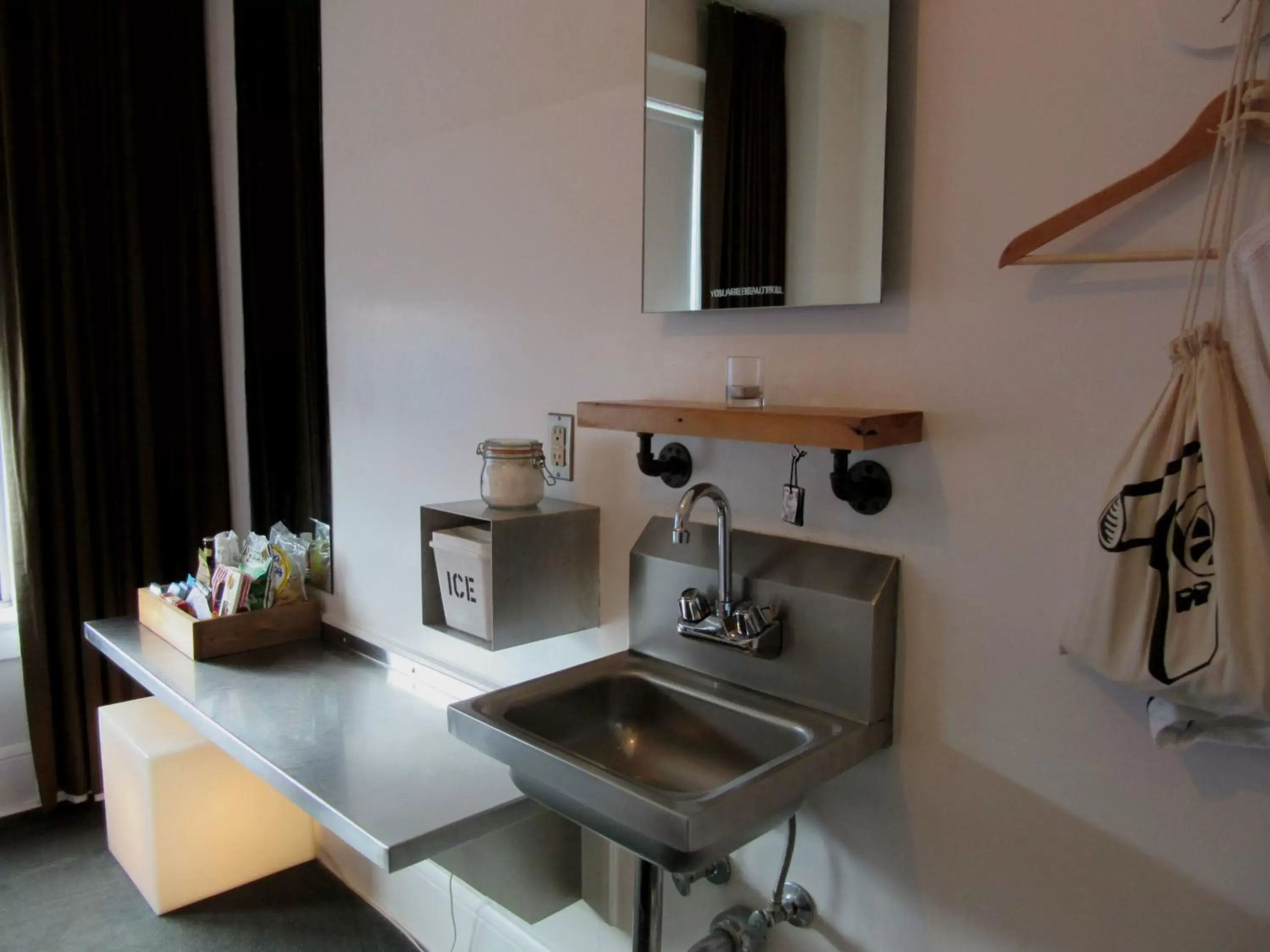 Bathroom, Kitchen/Kitchenette in Ace Hotel Seattle
