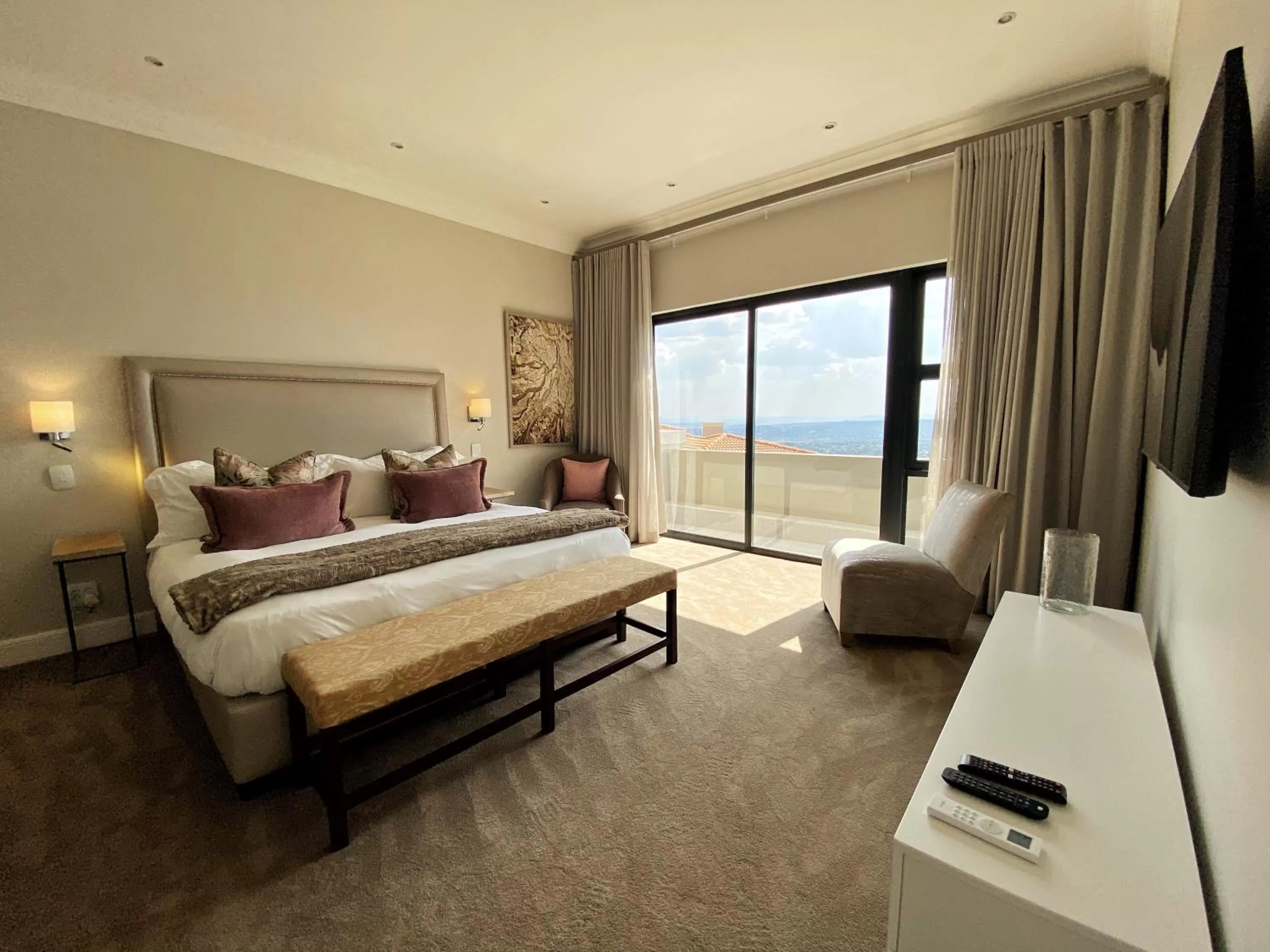 Bed in The Northcliff Boutique Hotel