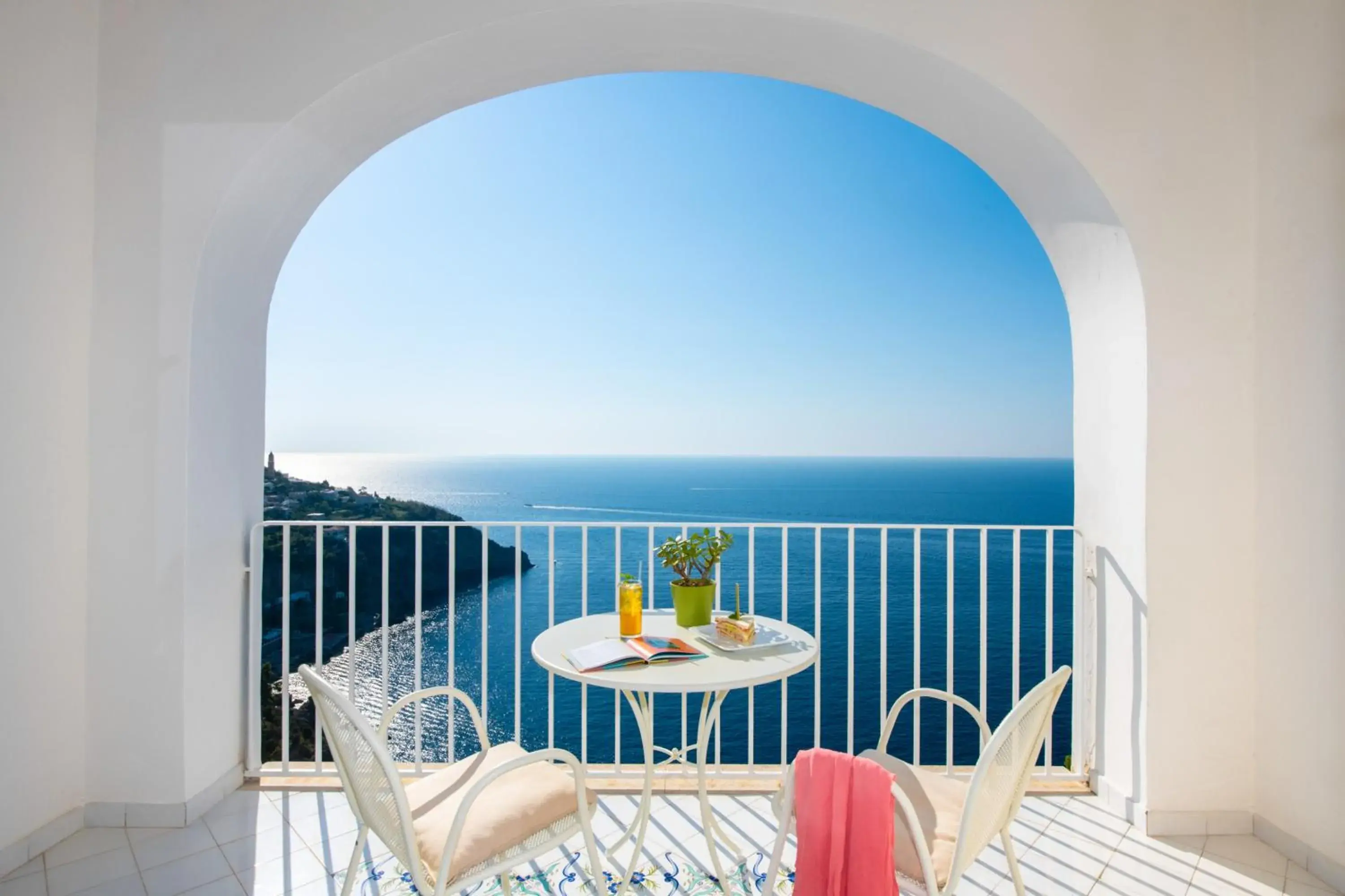 Patio, Balcony/Terrace in Grand Hotel Tritone