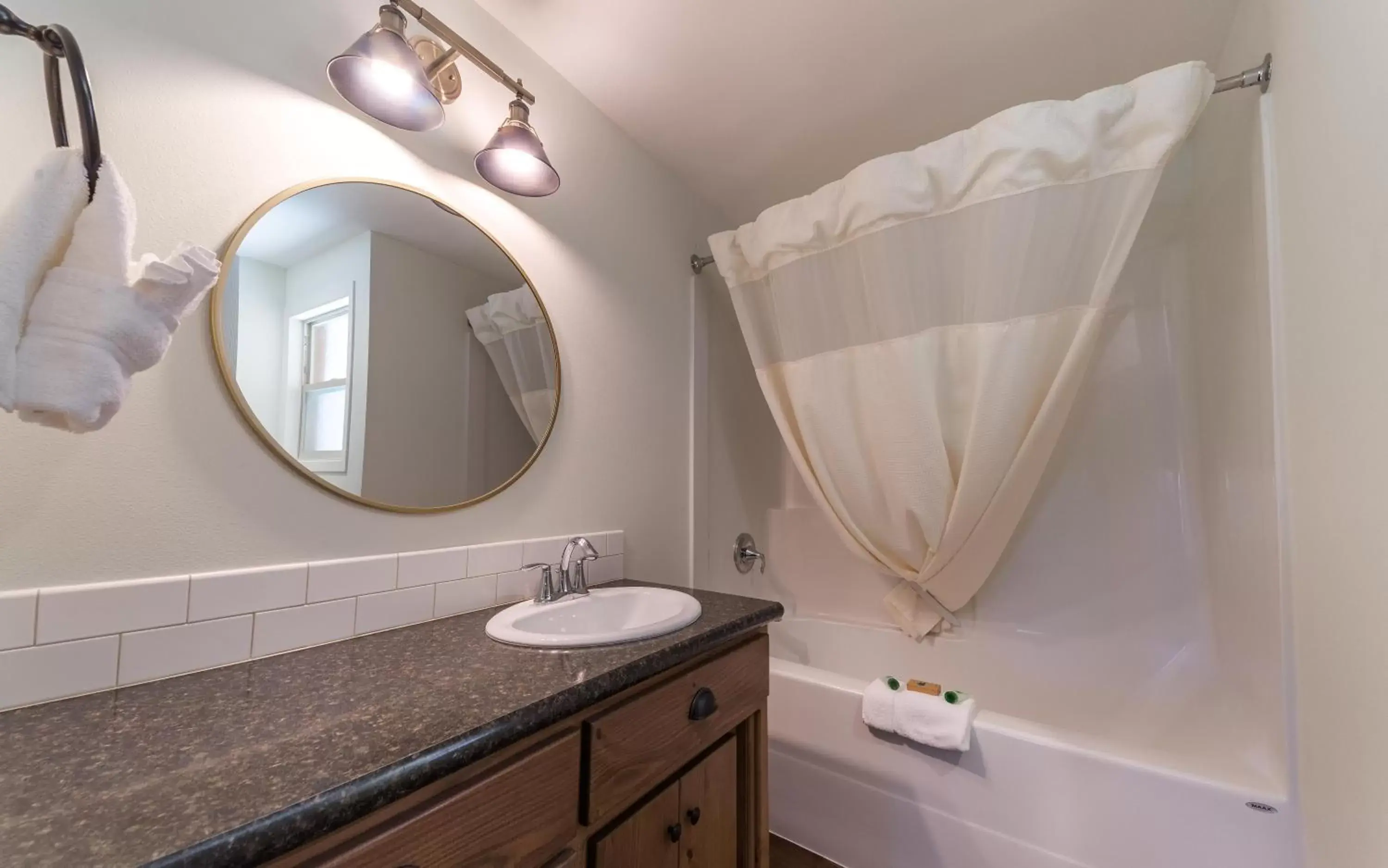 Bathroom in Eagle Cap Chalets