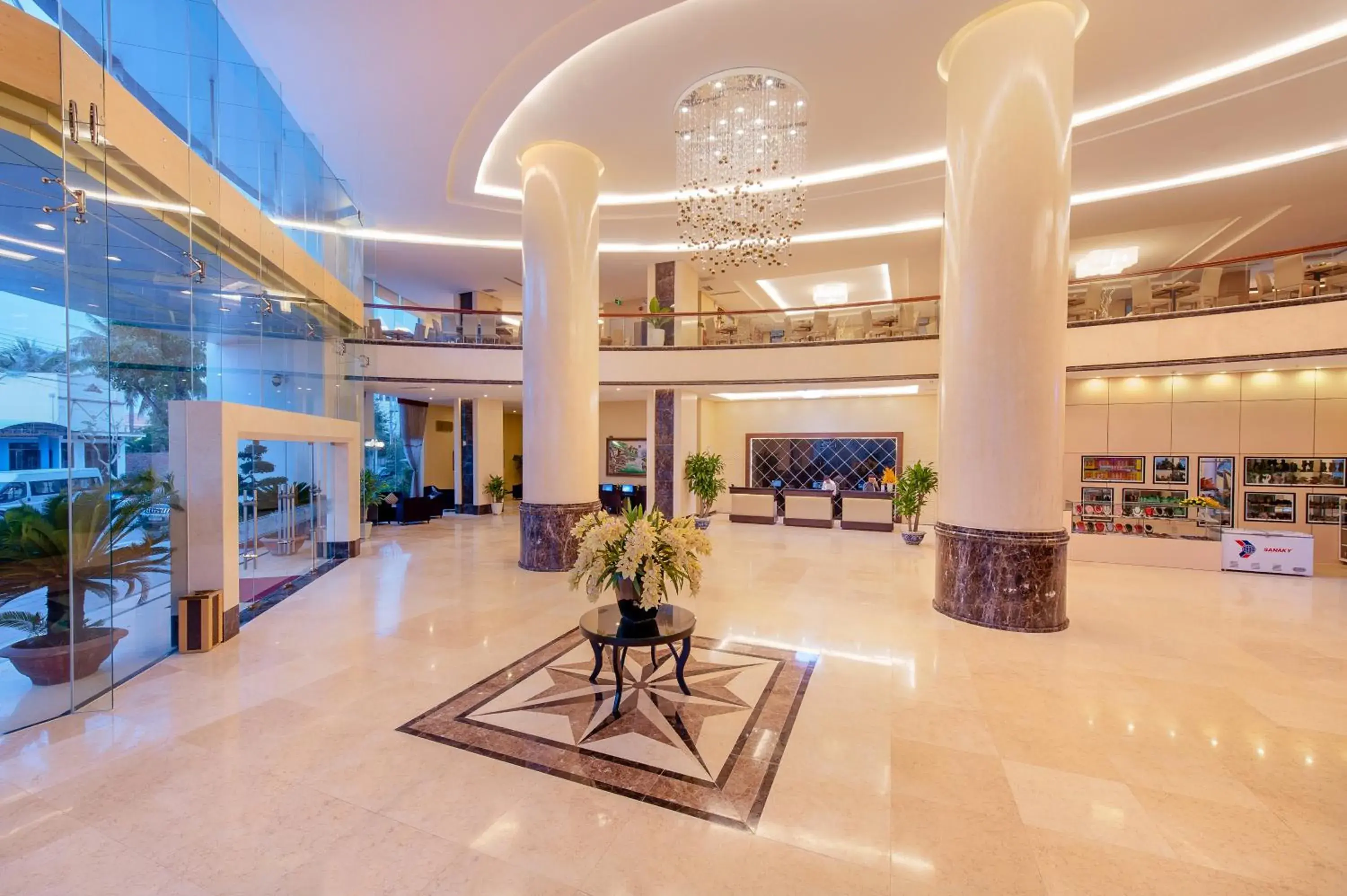 Lobby or reception, Lounge/Bar in Muong Thanh Grand Nha Trang Hotel