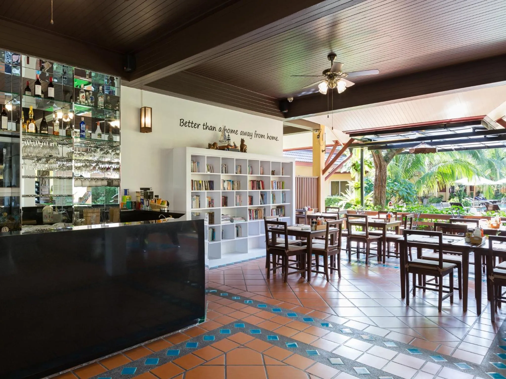 Restaurant/places to eat in Le Piman Resort