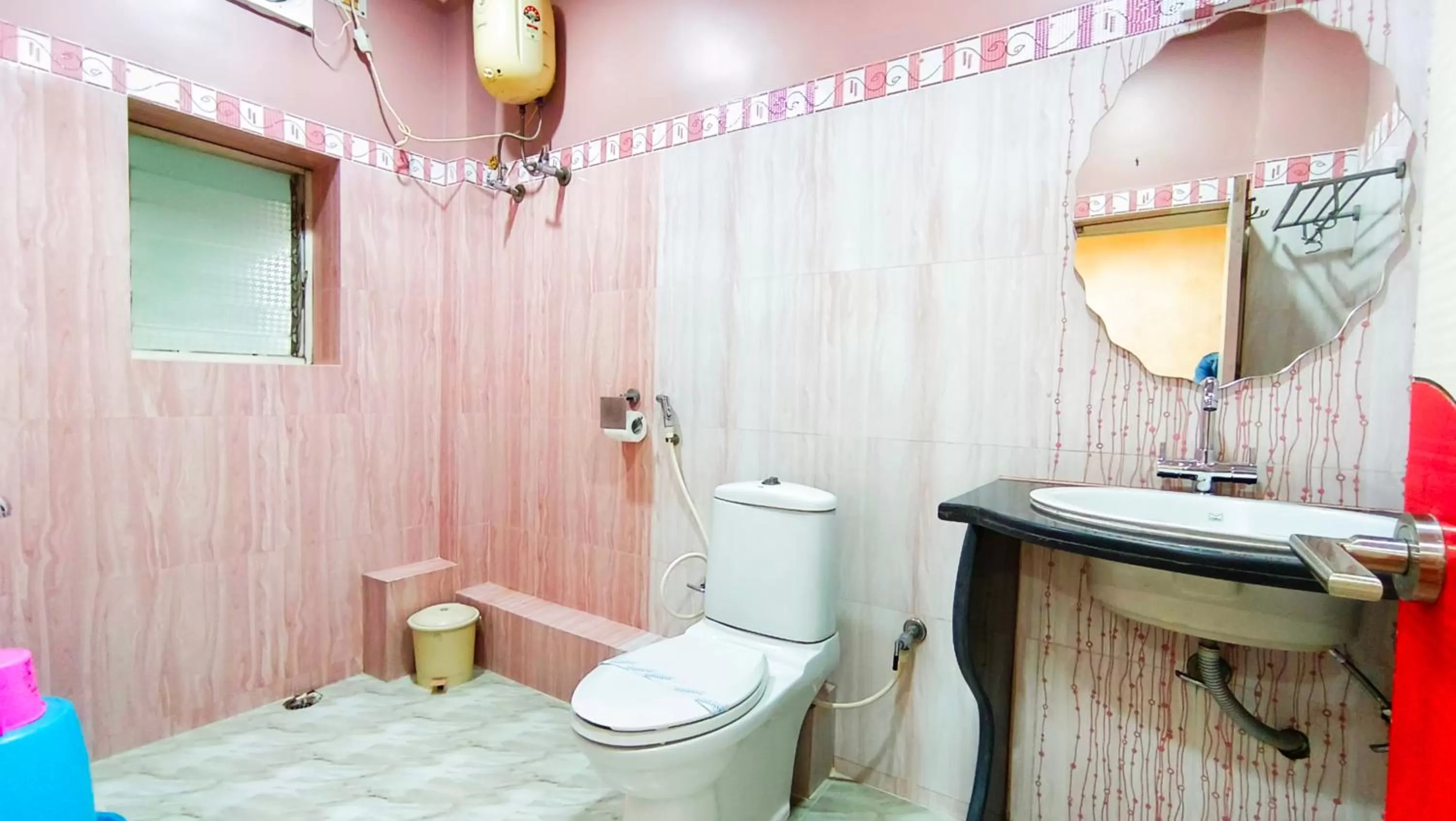 Bathroom in Hotel Samrat