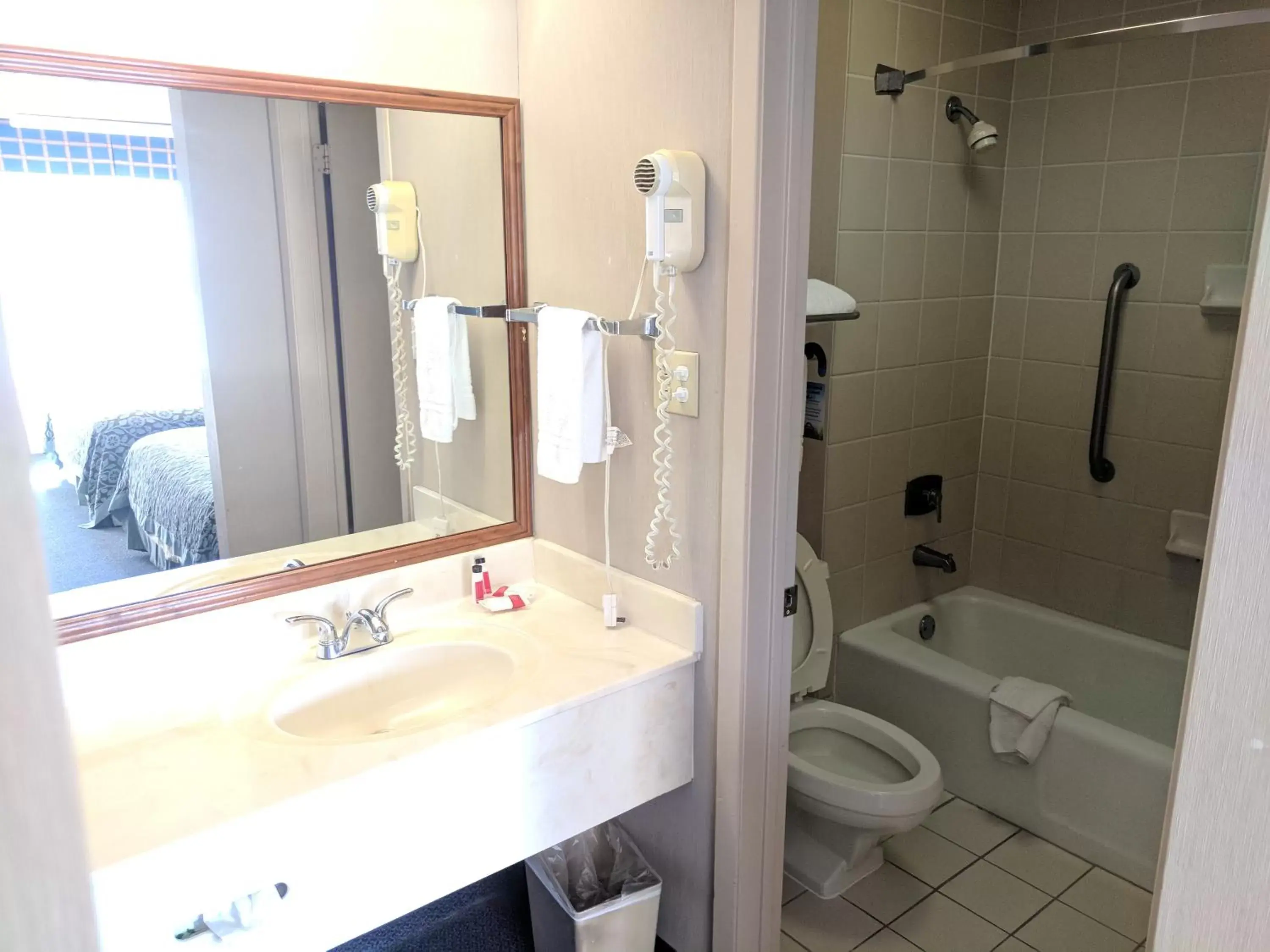 Shower, Bathroom in Days Inn by Wyndham Seguin TX