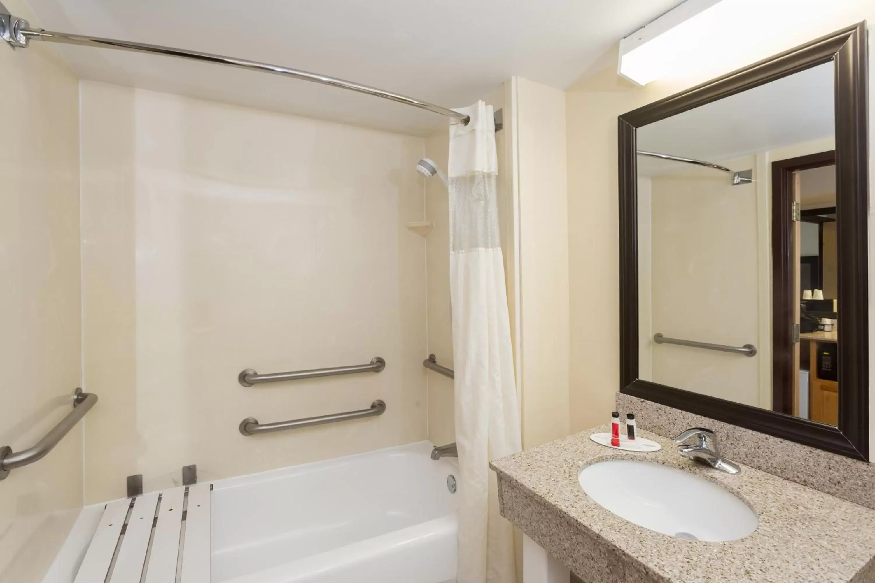 Bathroom in Baymont by Wyndham Fort Myers Airport