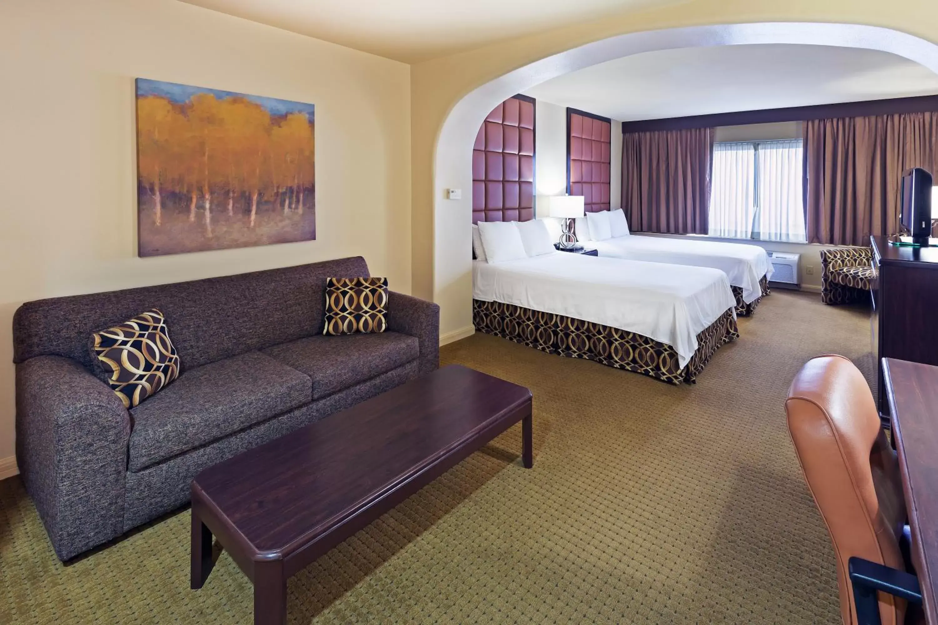 Seating area in Radisson Hotel El Paso Airport