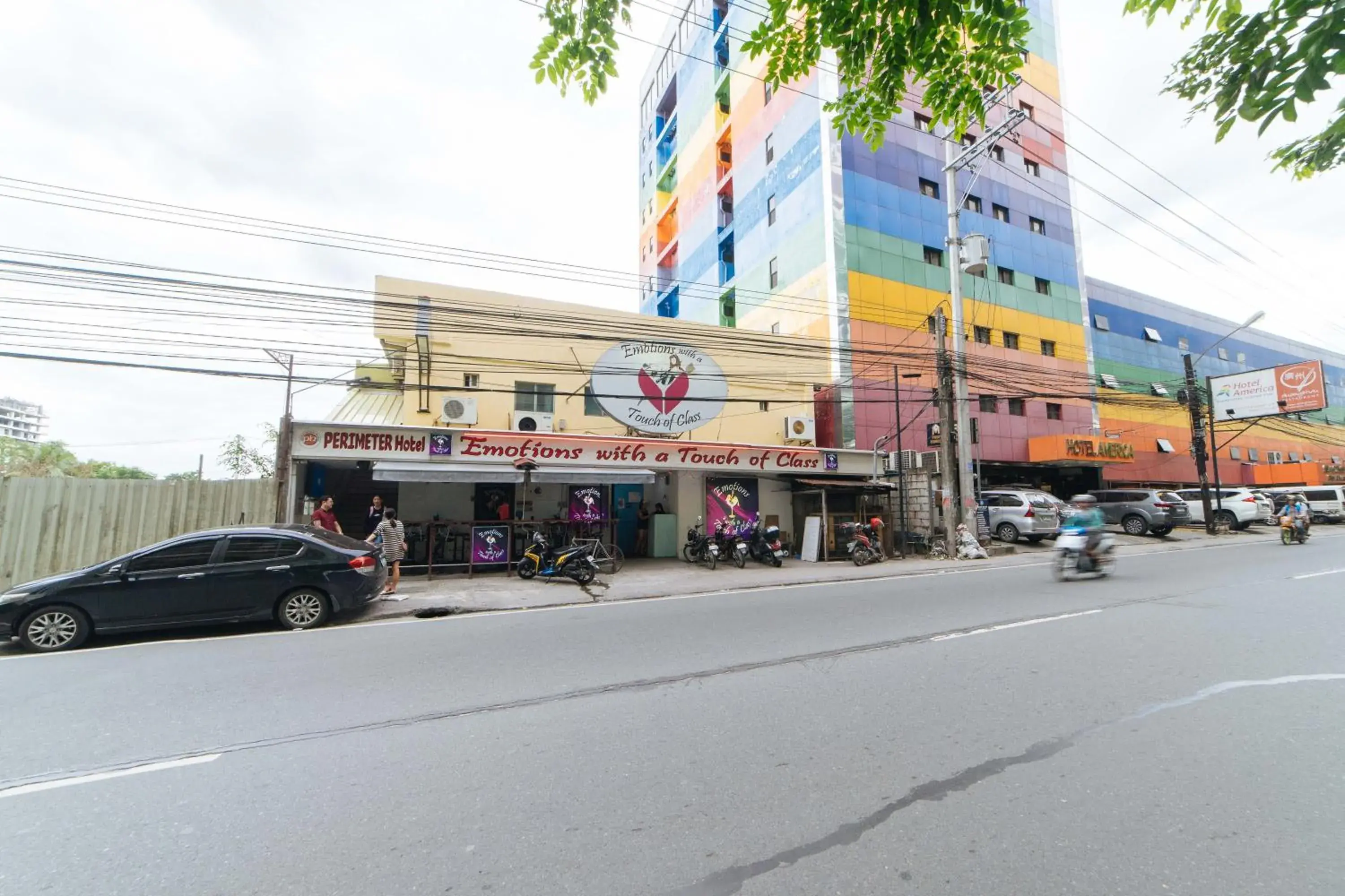 Property building in RedDoorz @ Clarkview 21st Street Angeles City Property building in RedDoorz @ Clarkview 21st Street Angeles City
