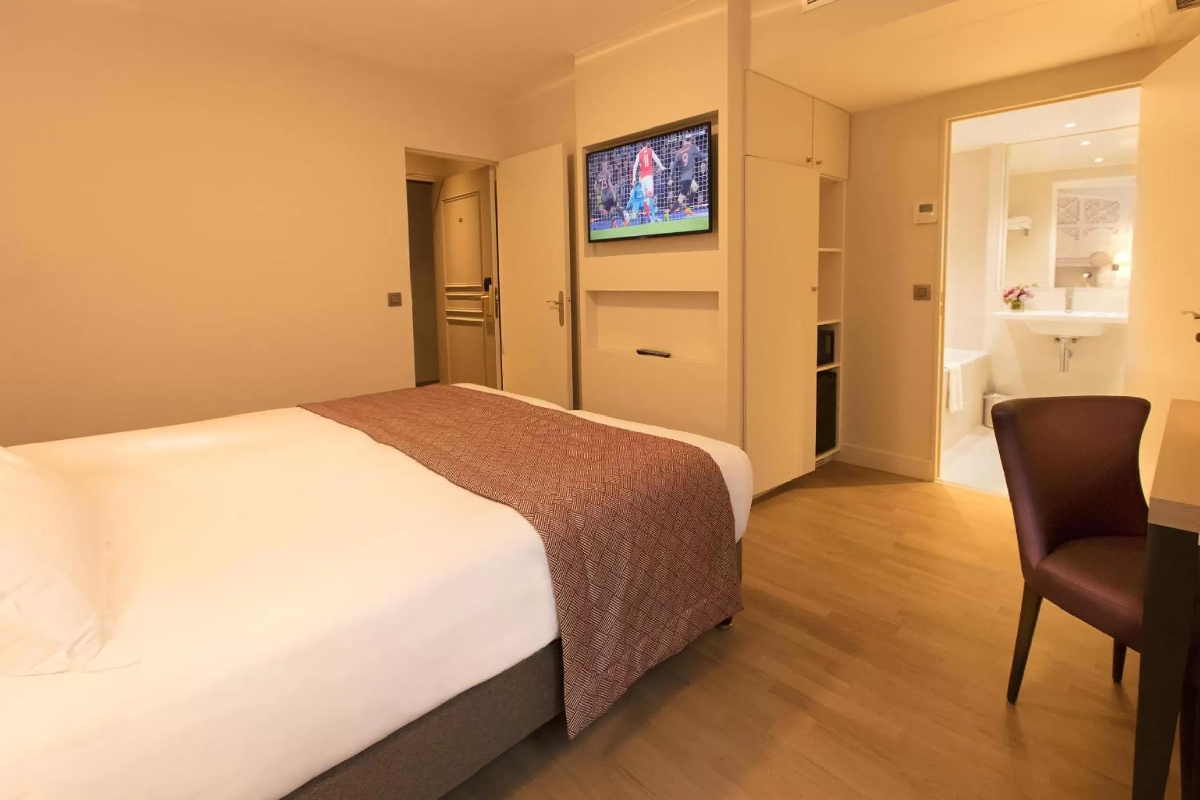 Bed in Hotel Montbriand Antony - Ancien Alixia