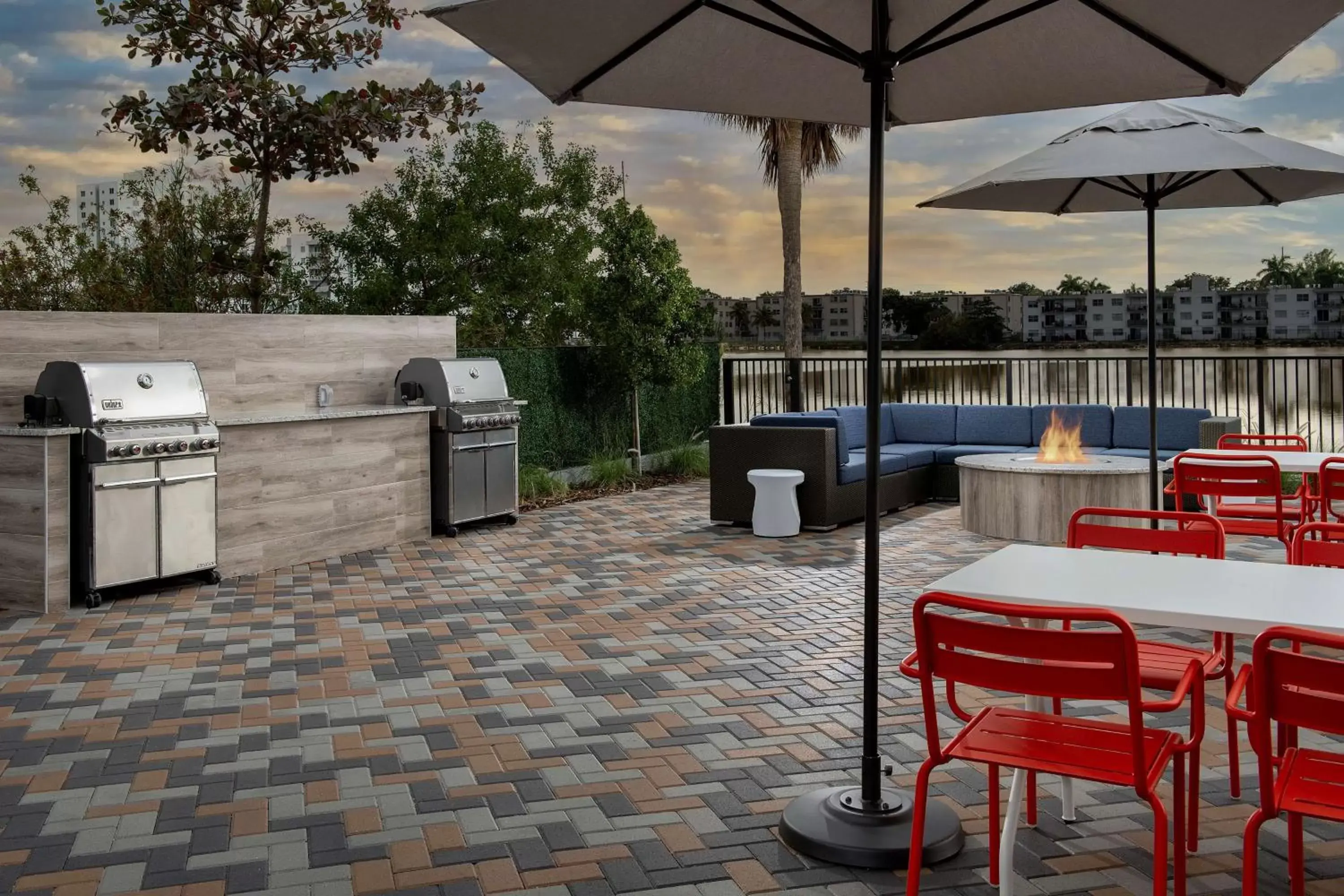 Property building in Tru By Hilton Miami Airport South Blue Lagoon, Fl Property building in Tru By Hilton Miami Airport South Blue Lagoon, Fl