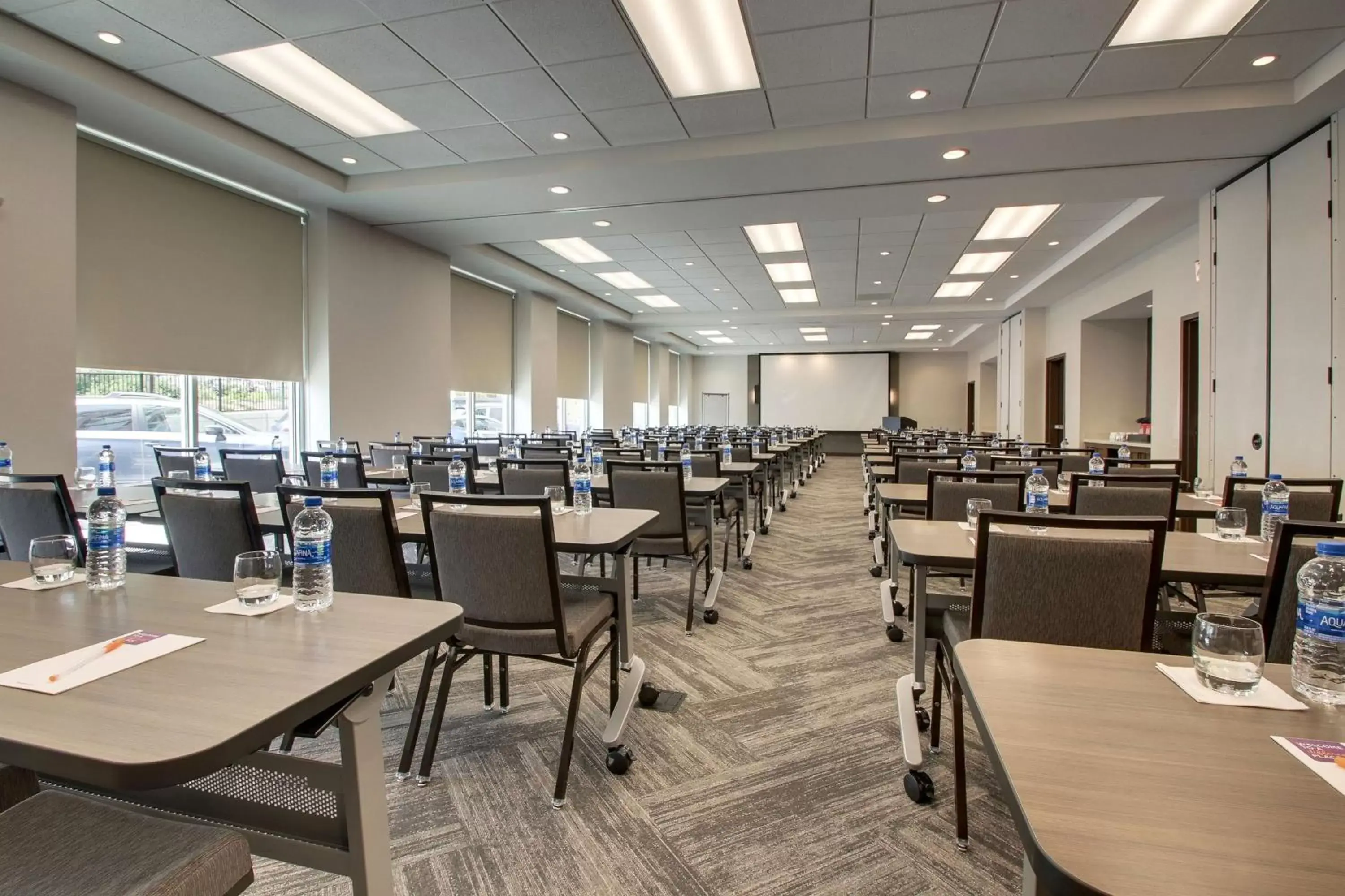 Meeting/conference room, Restaurant/Places to Eat in Hyatt Place Milwaukee Downtown
