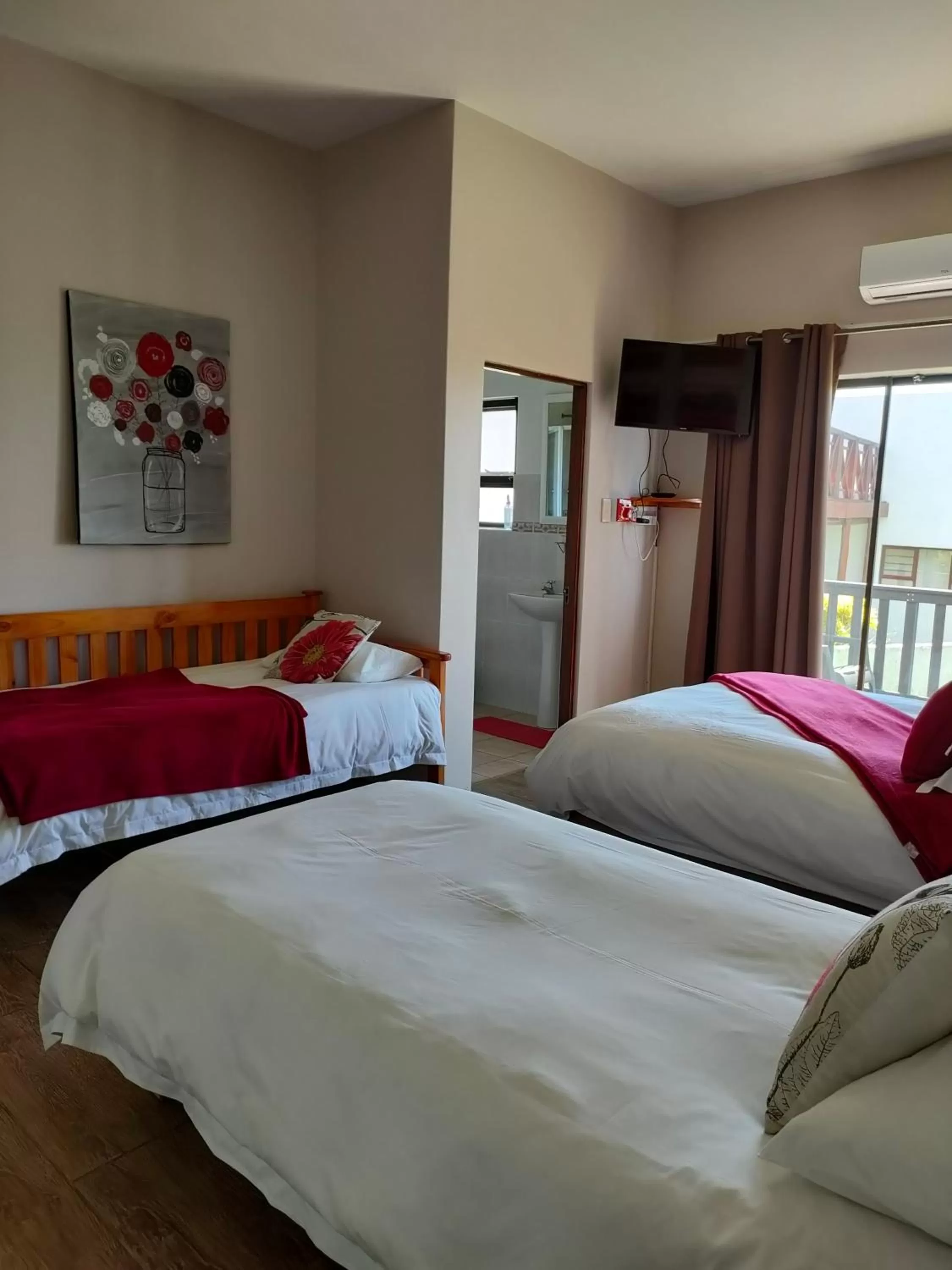 Bedroom, Bed in Cove View B&B