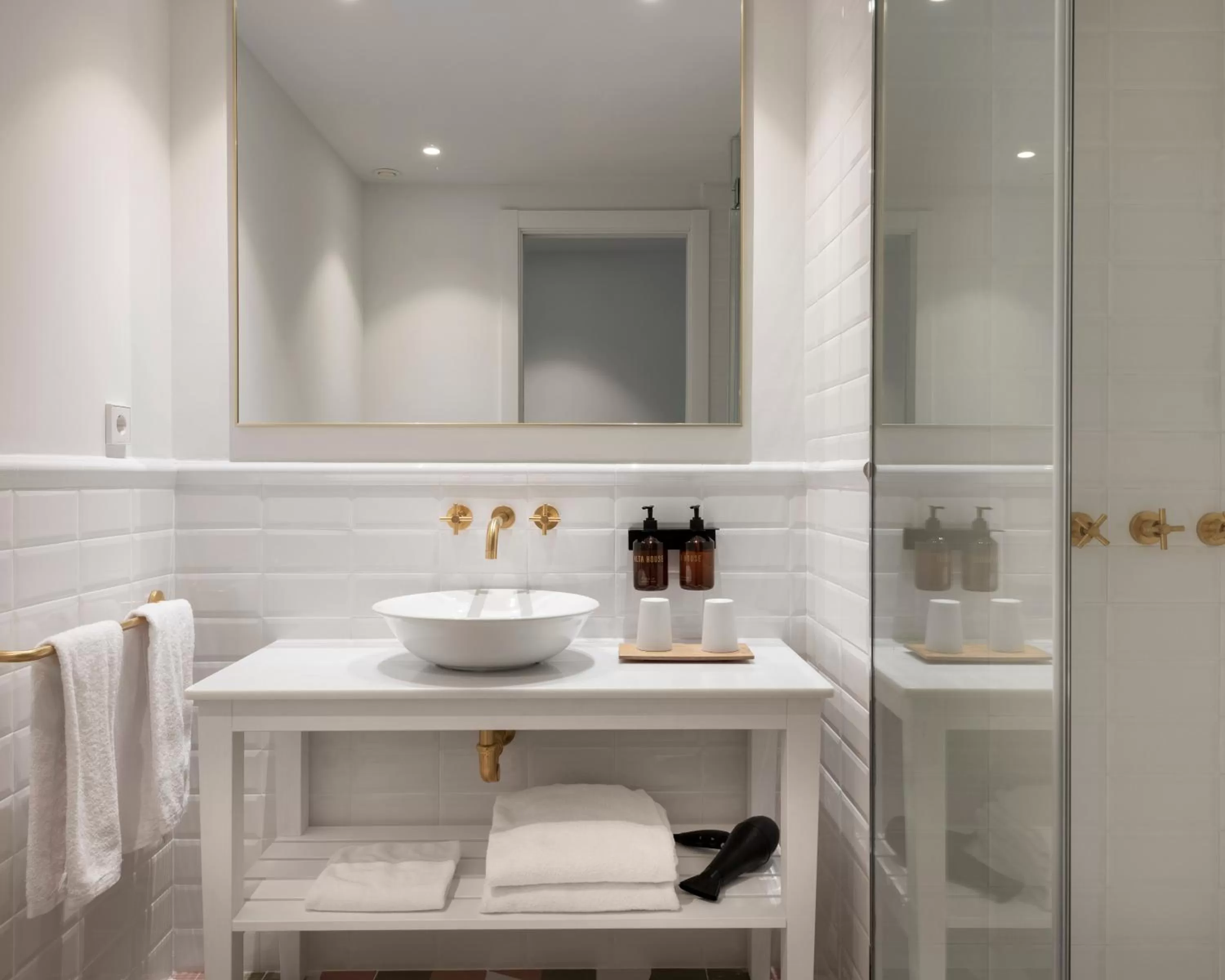 Bathroom in Alta House Begur