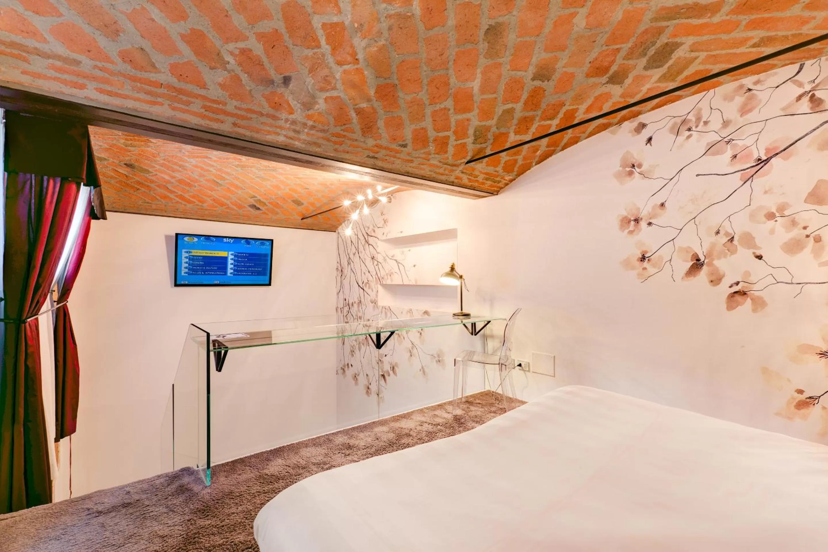 TV and multimedia, Bed in Il Convento Dei Fiori Di Seta