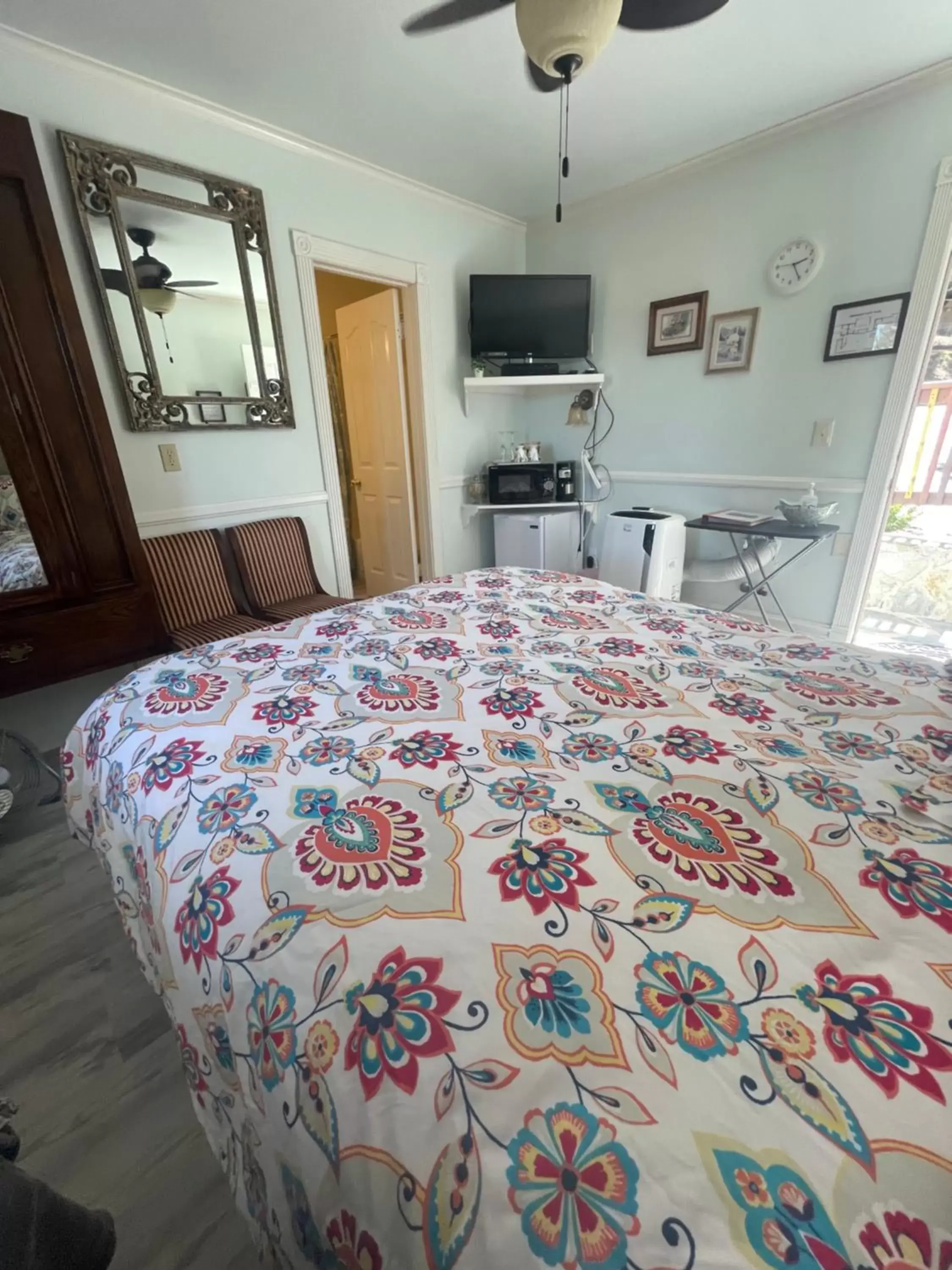 Bedroom, Bed in Arrowhead Lake Inn
