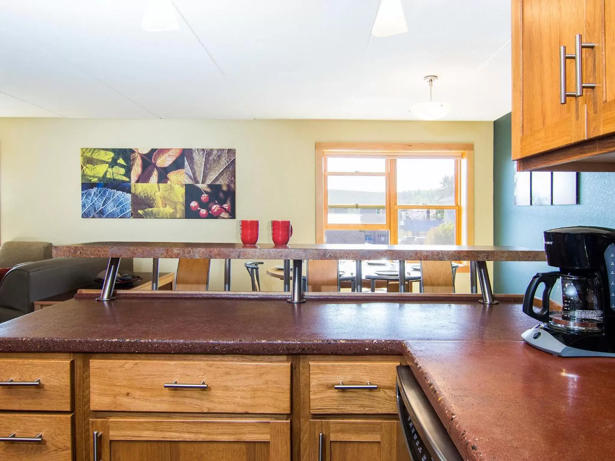 Kitchen or kitchenette, Kitchen/Kitchenette in East Bay Suites