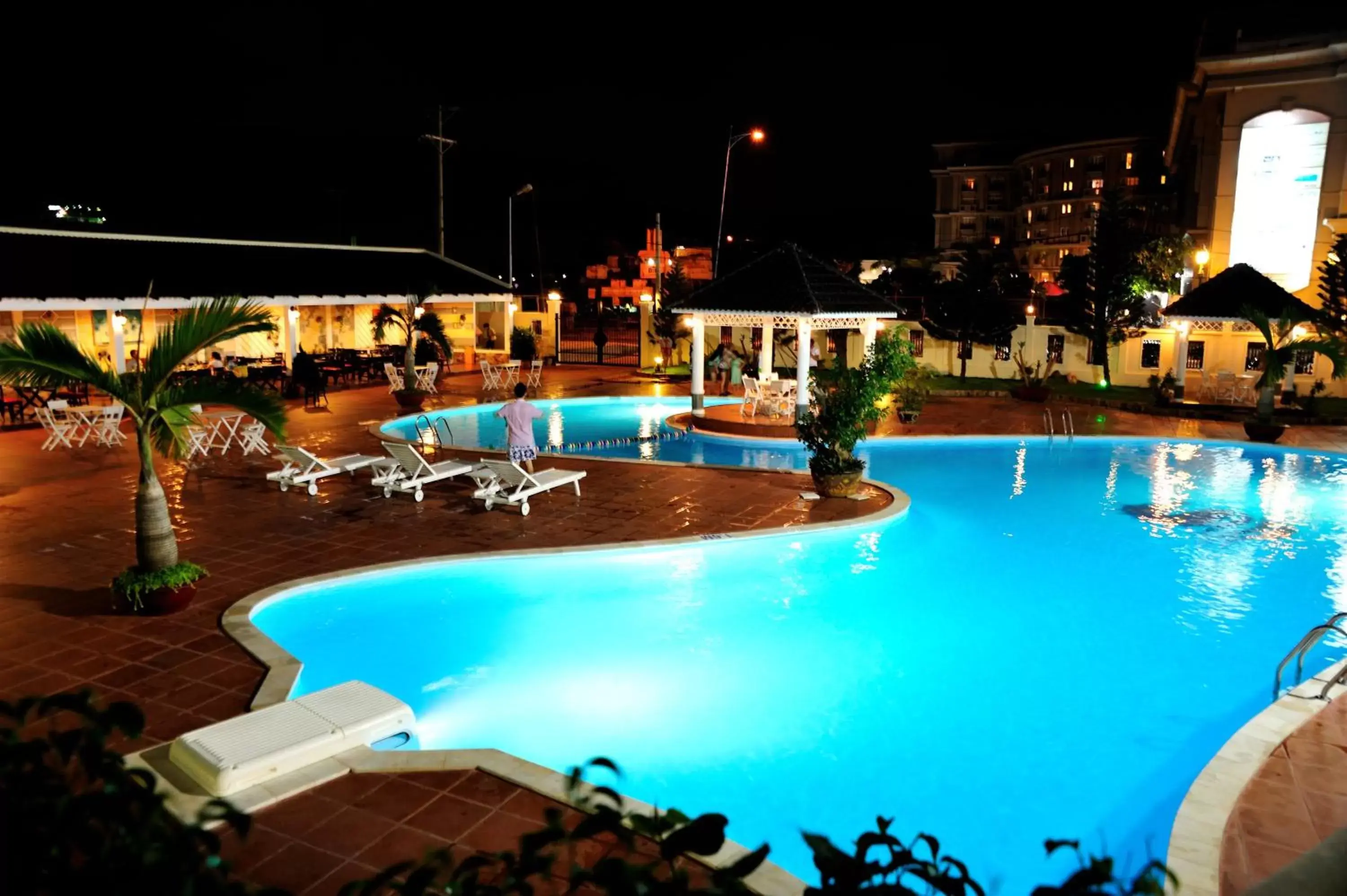 Night, Swimming Pool in Sammy Hotel