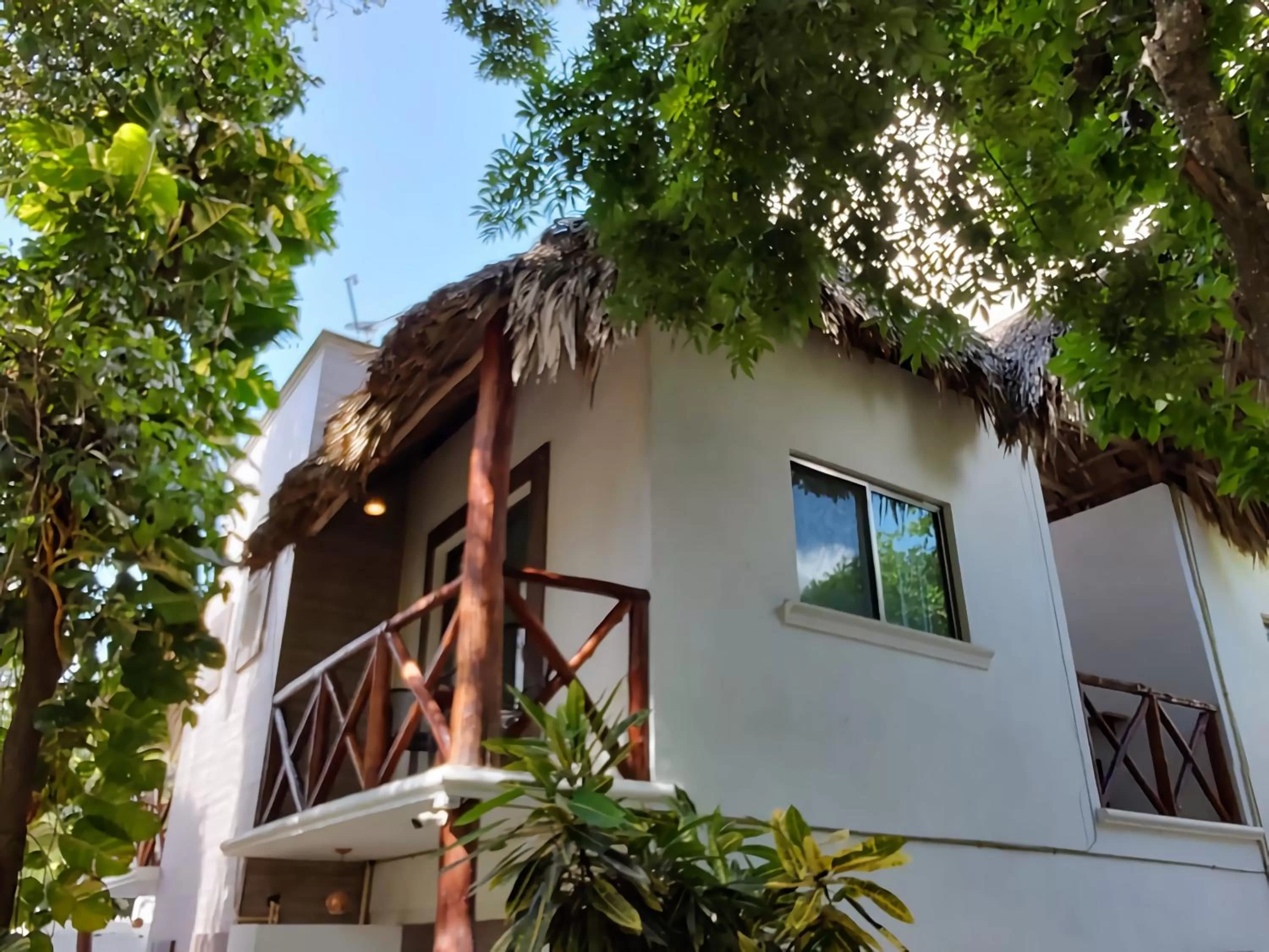 Property Building in Hotel Pancho Villas Bacalar Vista a Laguna