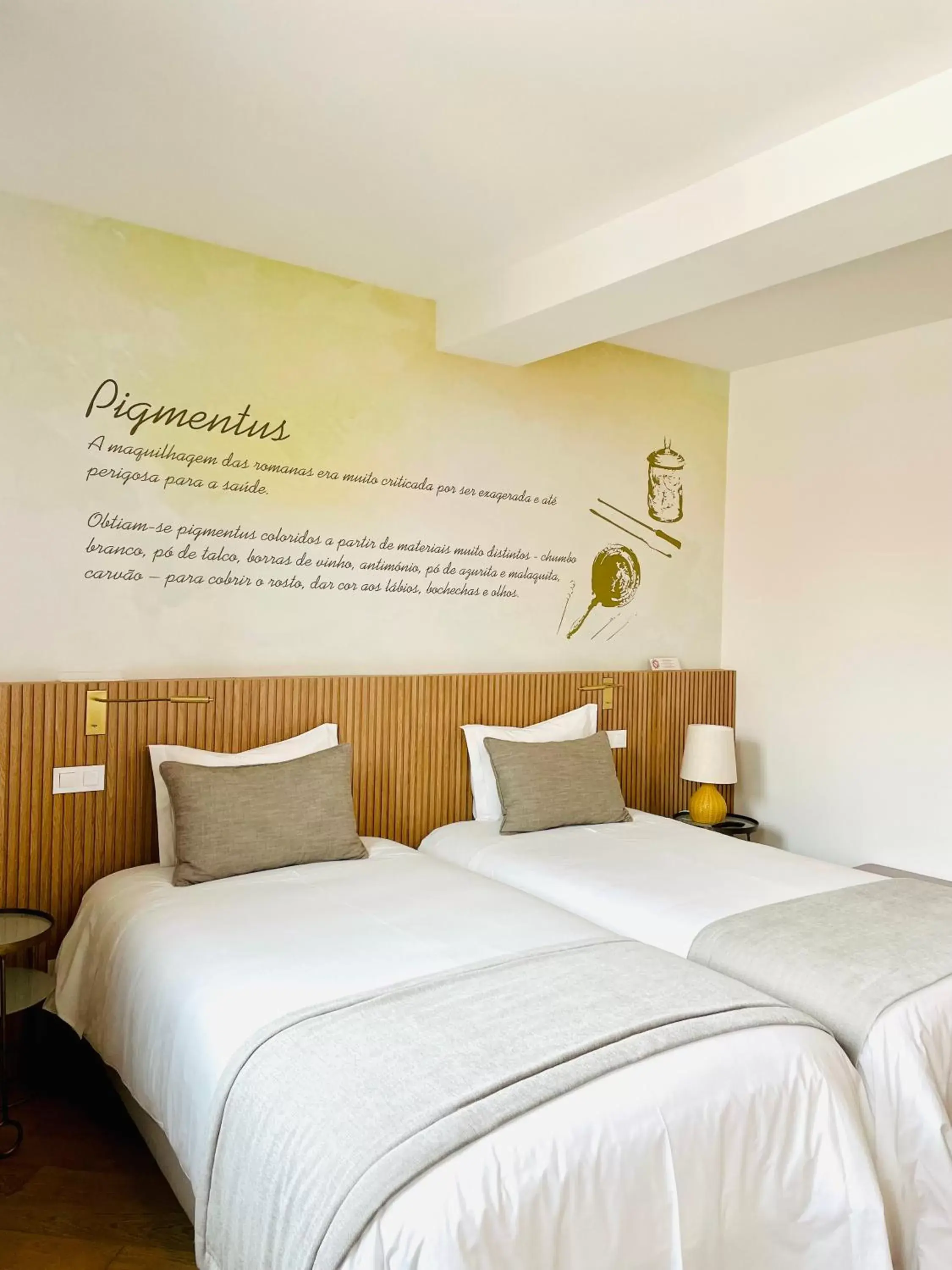 Bedroom, Bed in Castelo Hotel