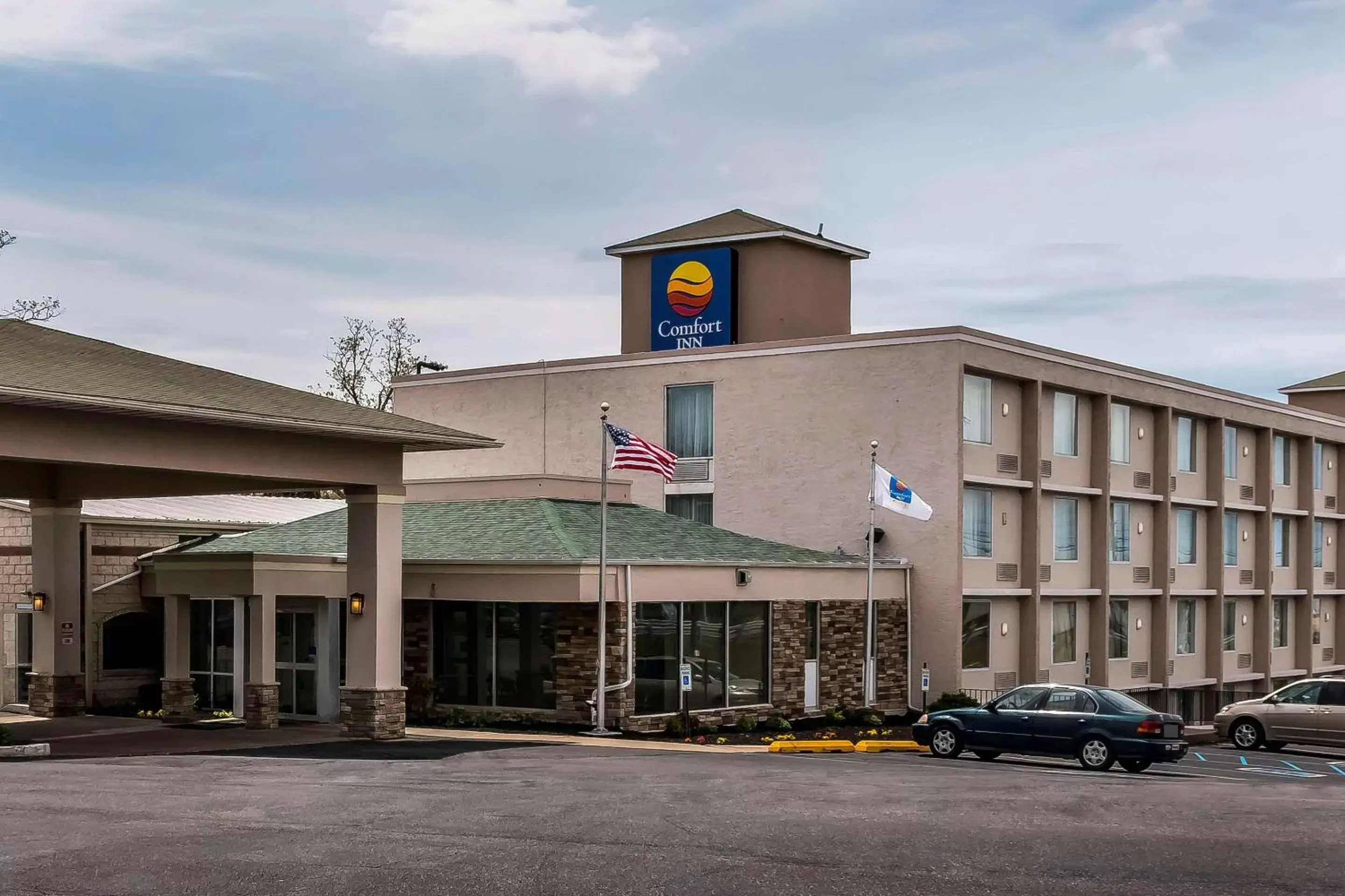 Property Building in Comfort Inn - Pocono Mountains