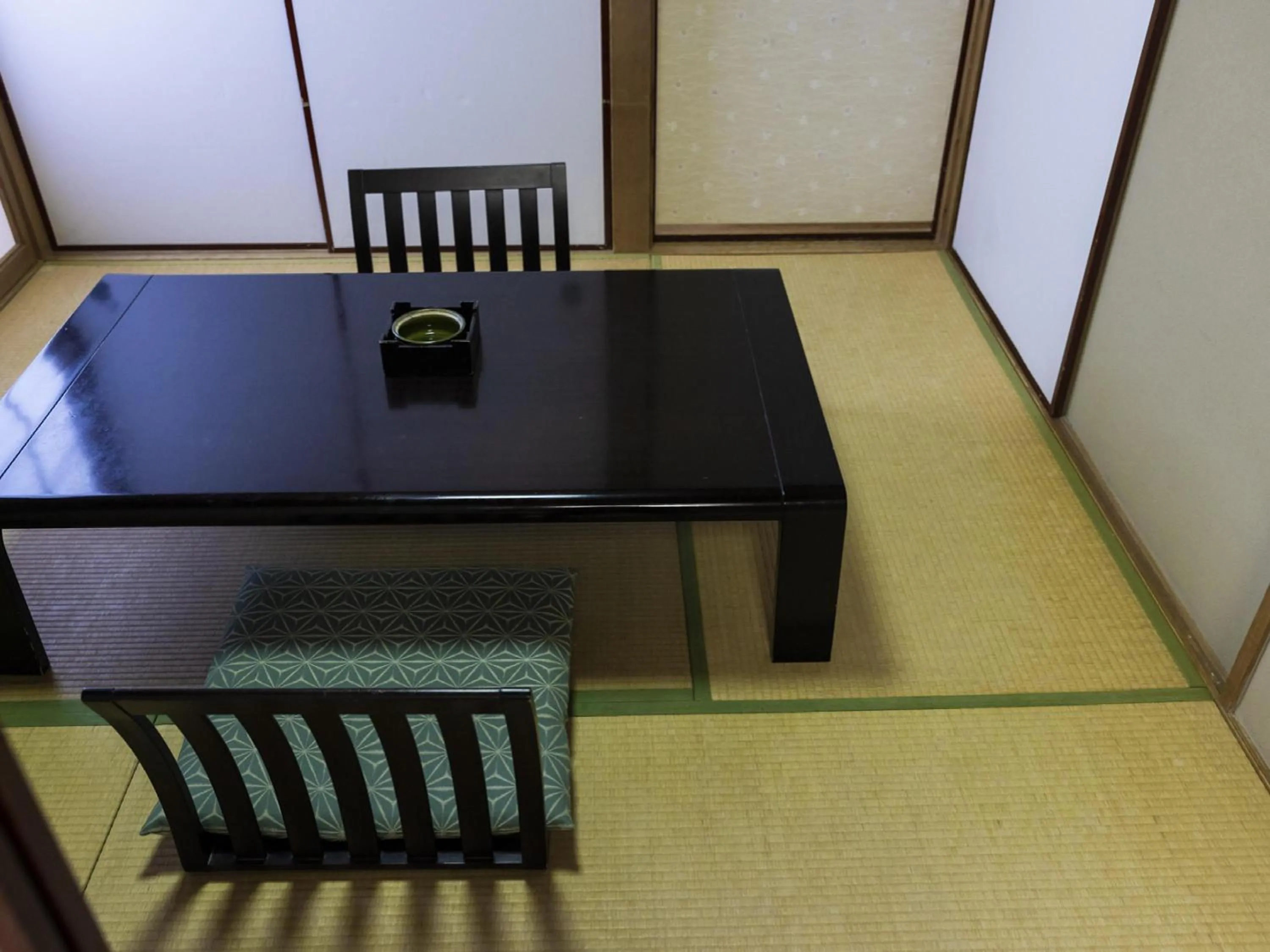 Photo of the whole room in Ariston Hotel Kobe