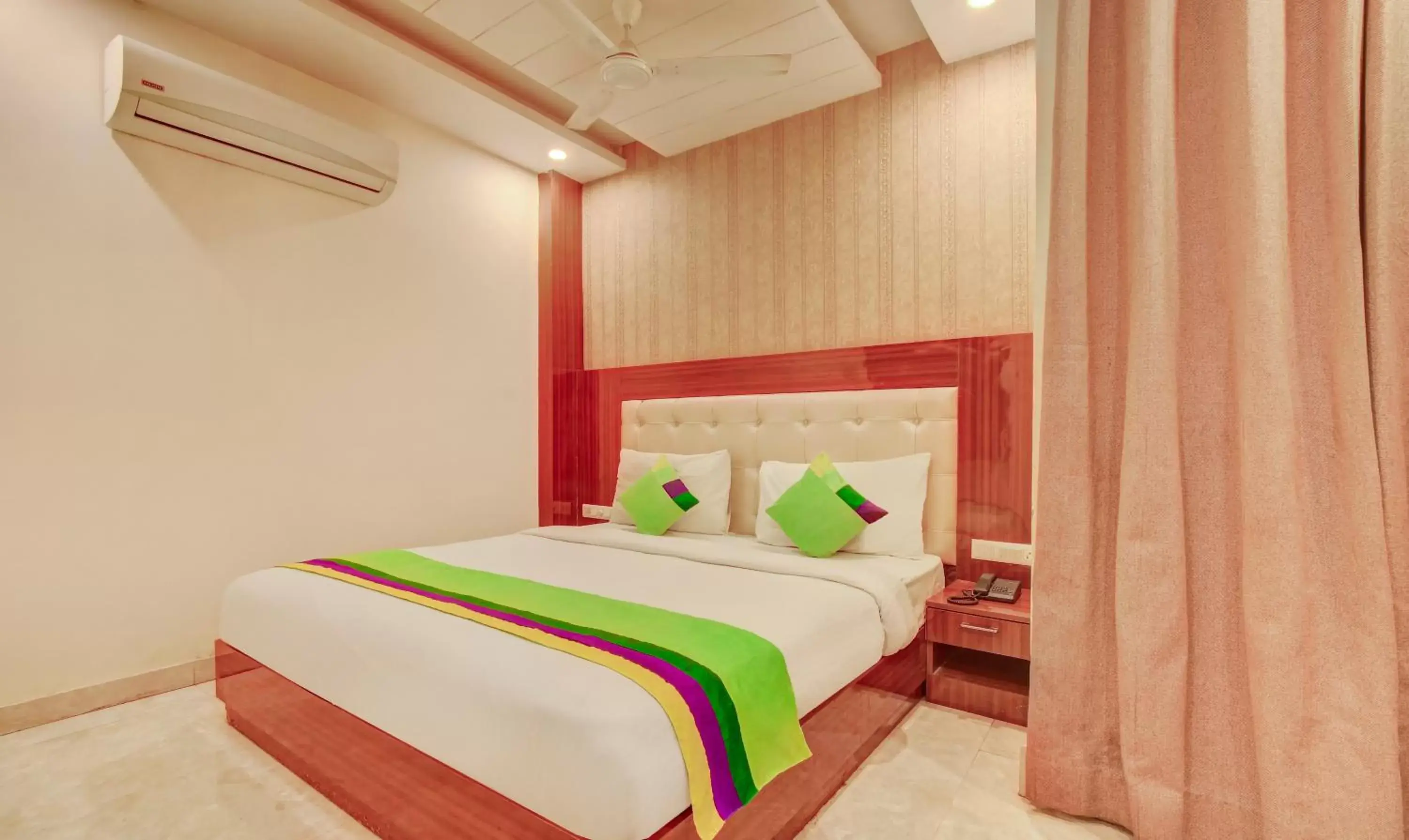 Bedroom, Bed in Treebo G K Residency Near Dehradun Railway Station Bedroom, Bed in Treebo G K Residency Near Dehradun Railway Station