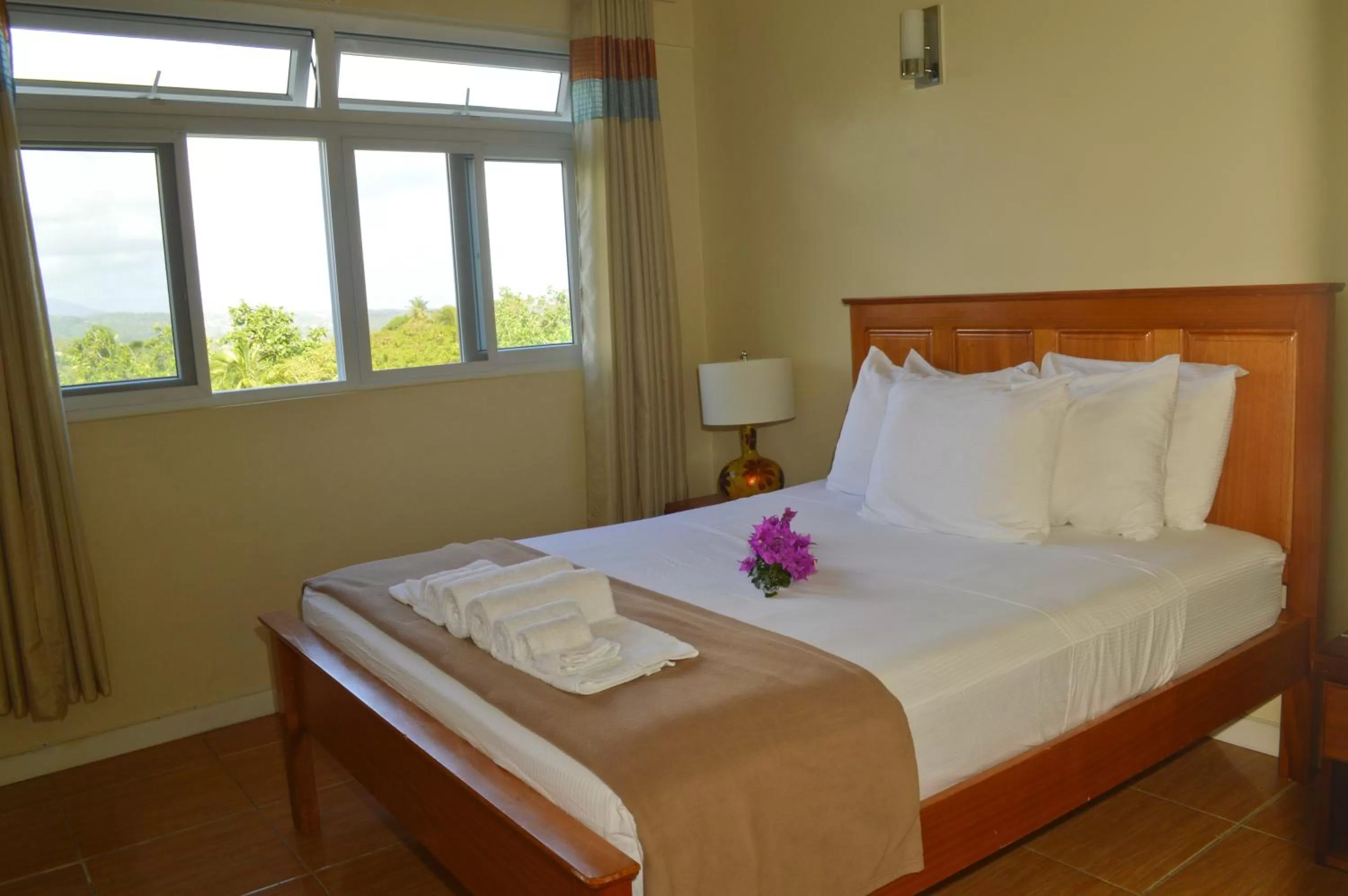 Bedroom, Bed in Classique International in Dominica