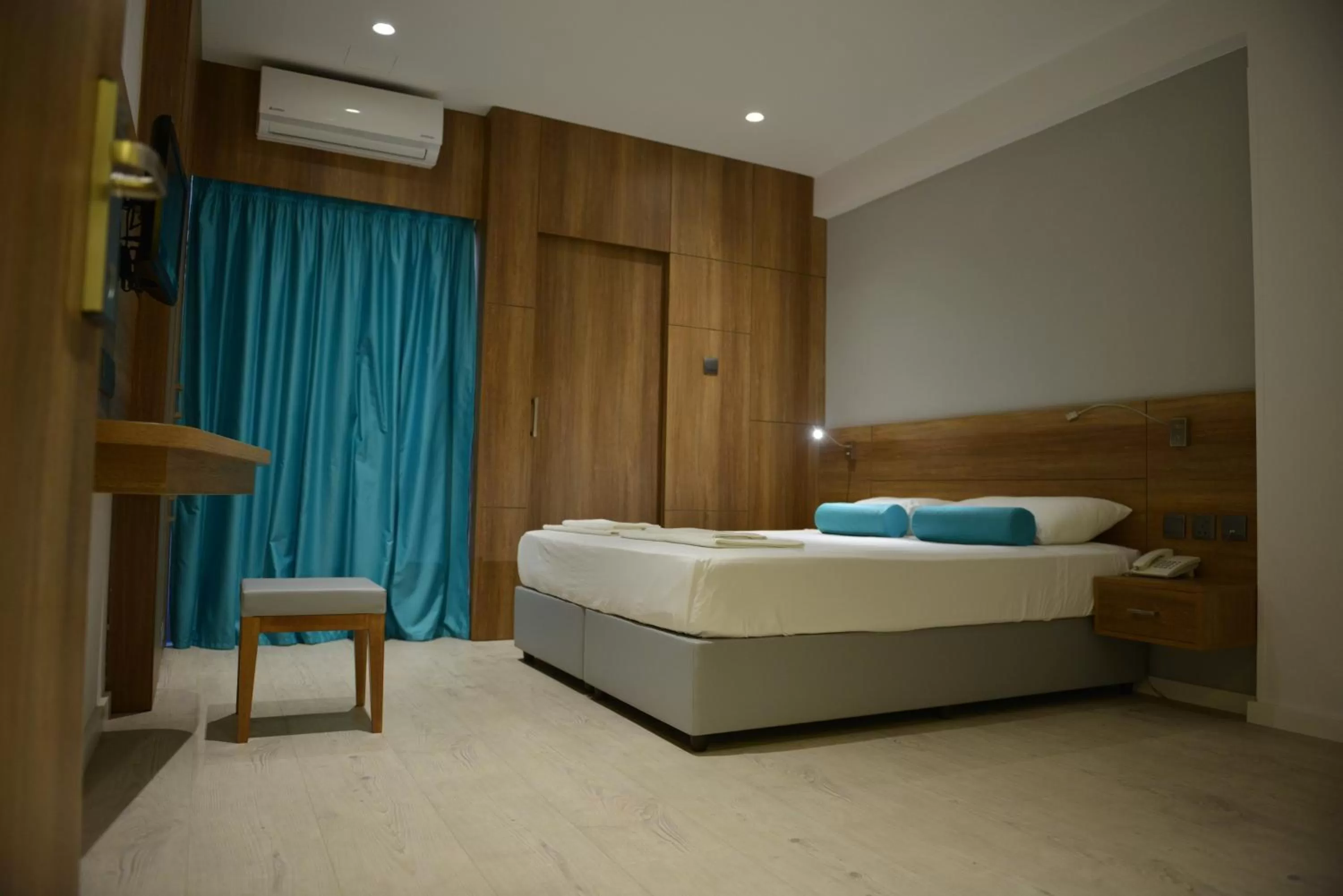 Photo of the whole room, Bed in Pyramos Hotel