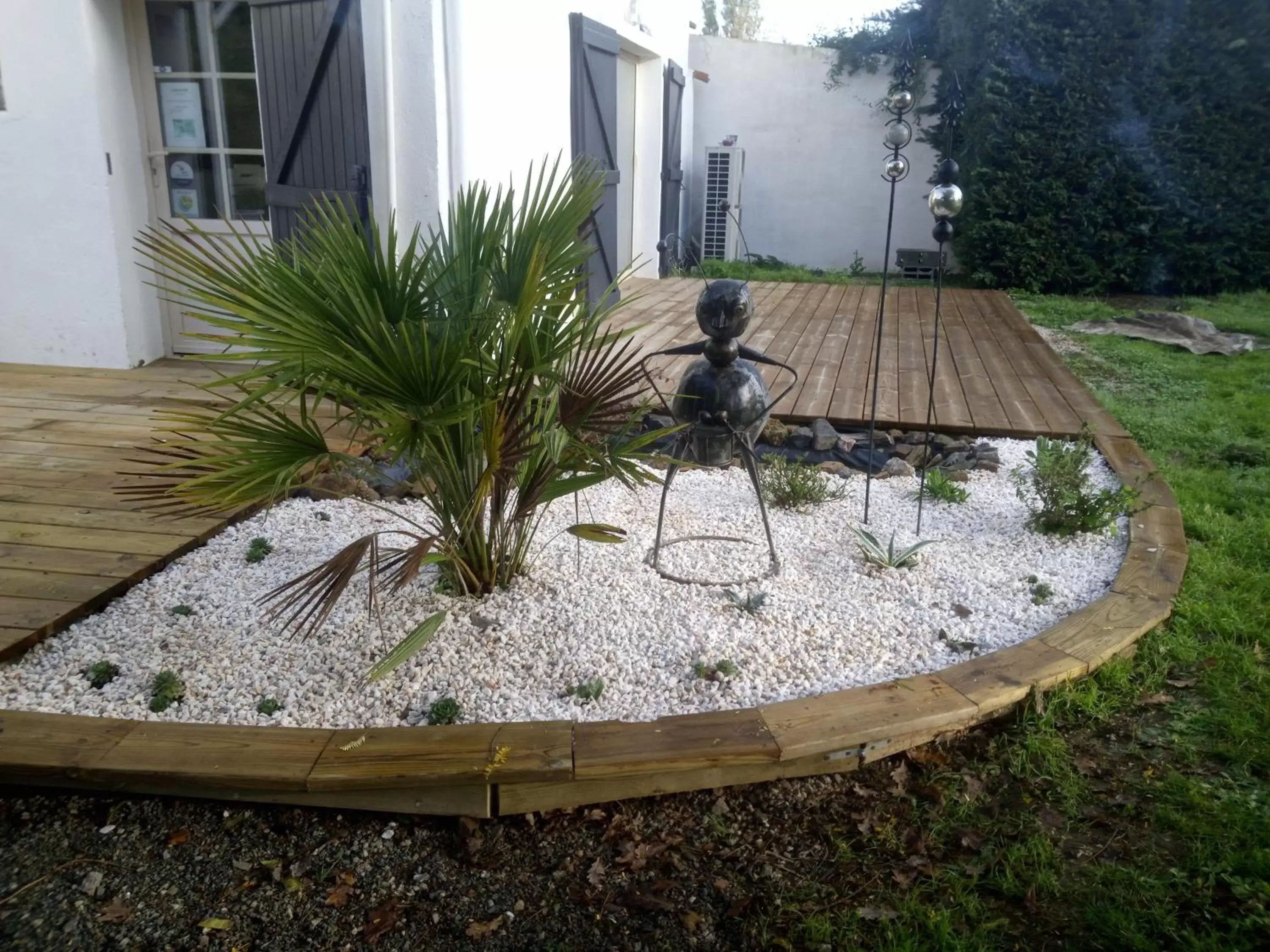 Garden in Mas des Vignes Piscine chauffée