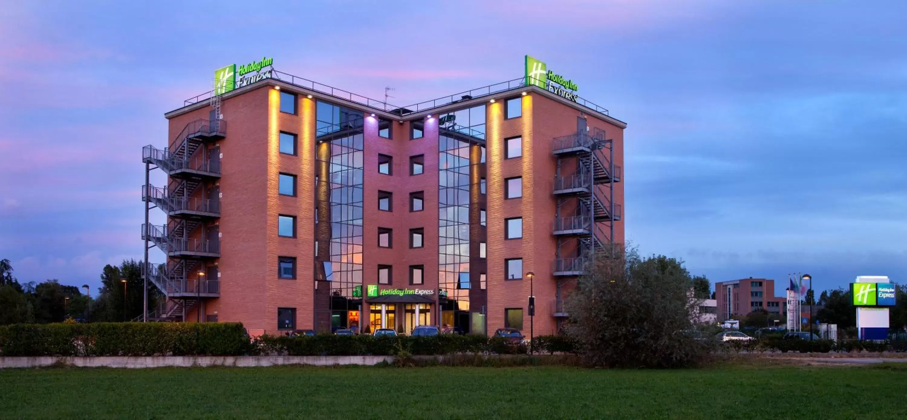 Property Building in Holiday Inn Express Reggio Emilia, an IHG Hotel