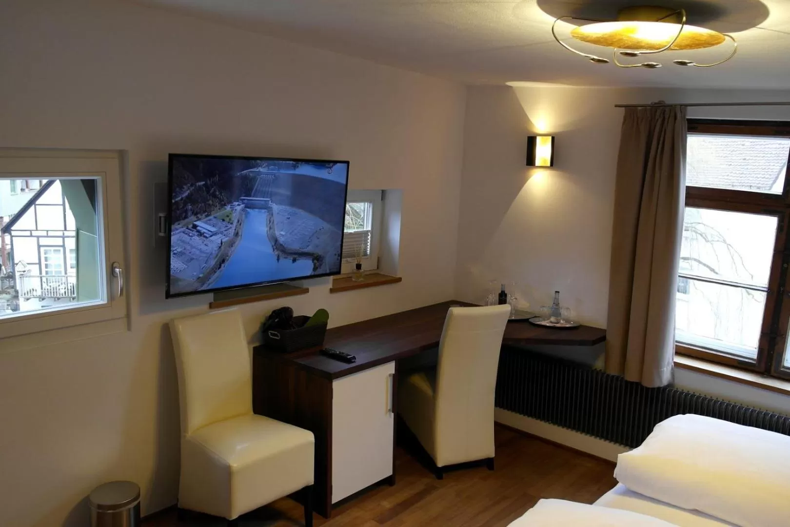 TV and multimedia in Hotel Schmales Haus