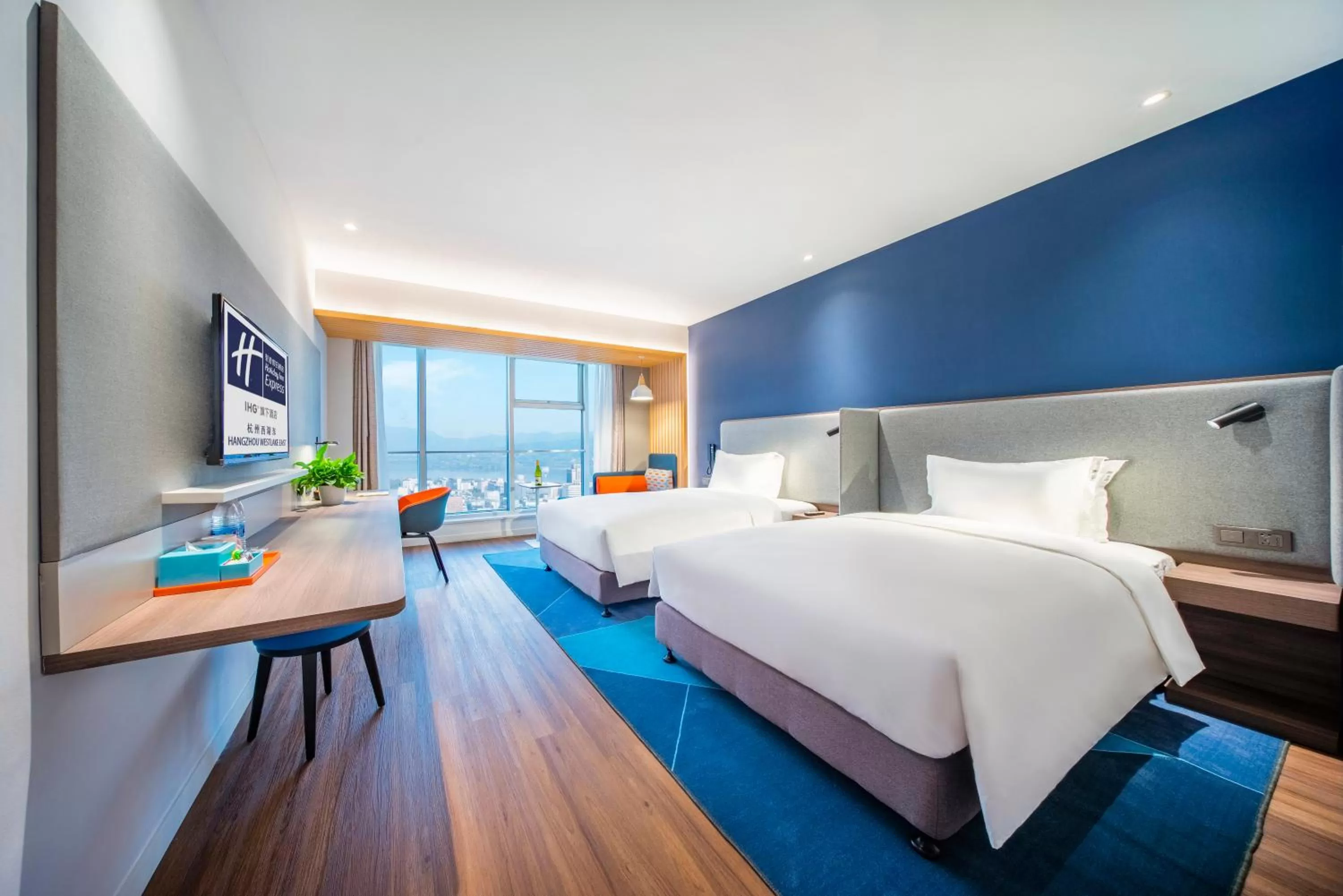 Bed in Holiday Inn Express Hangzhou Westlake East by IHG