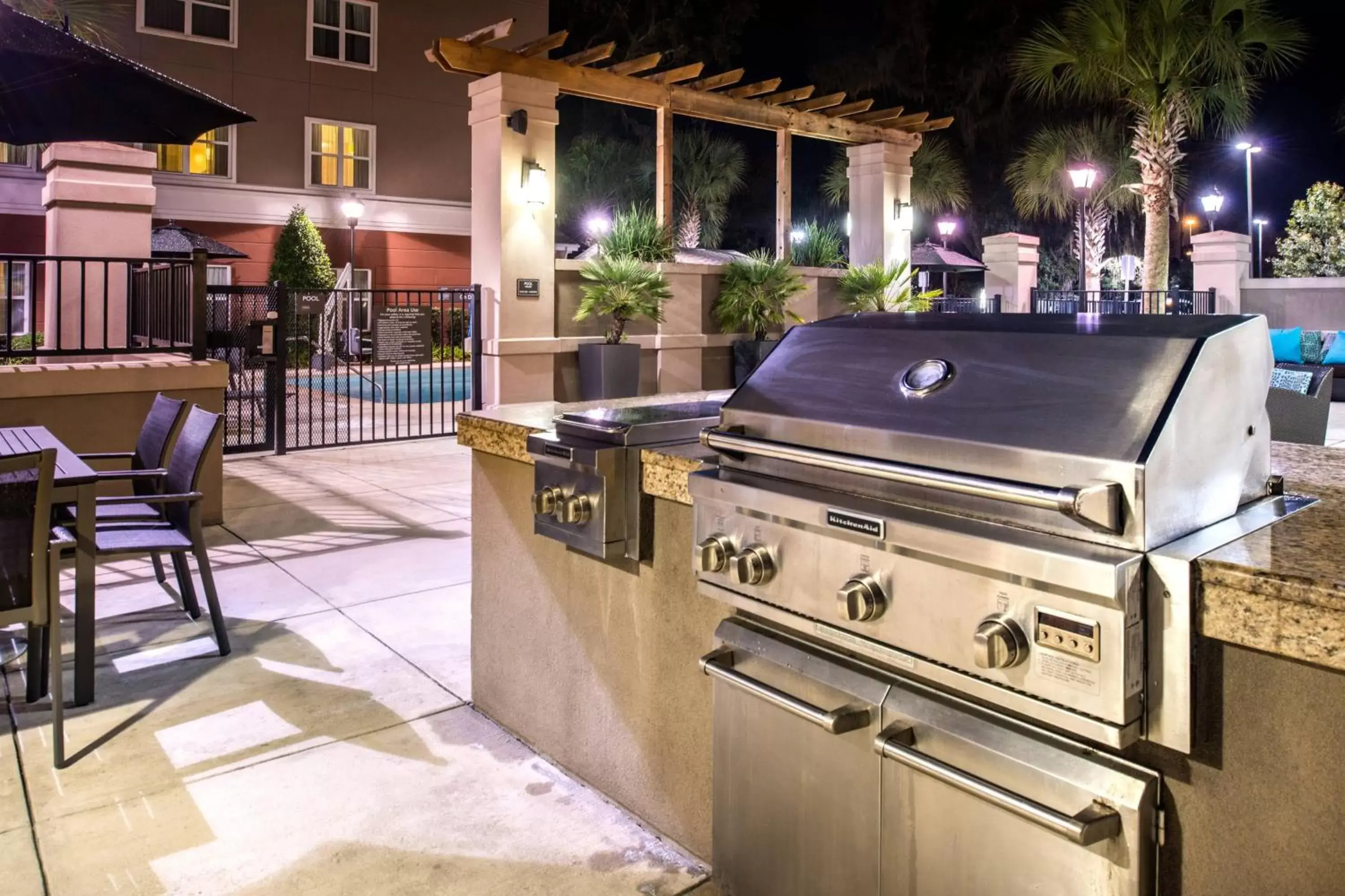 Lounge or bar, BBQ Facilities in Residence Inn Gainesville I-75