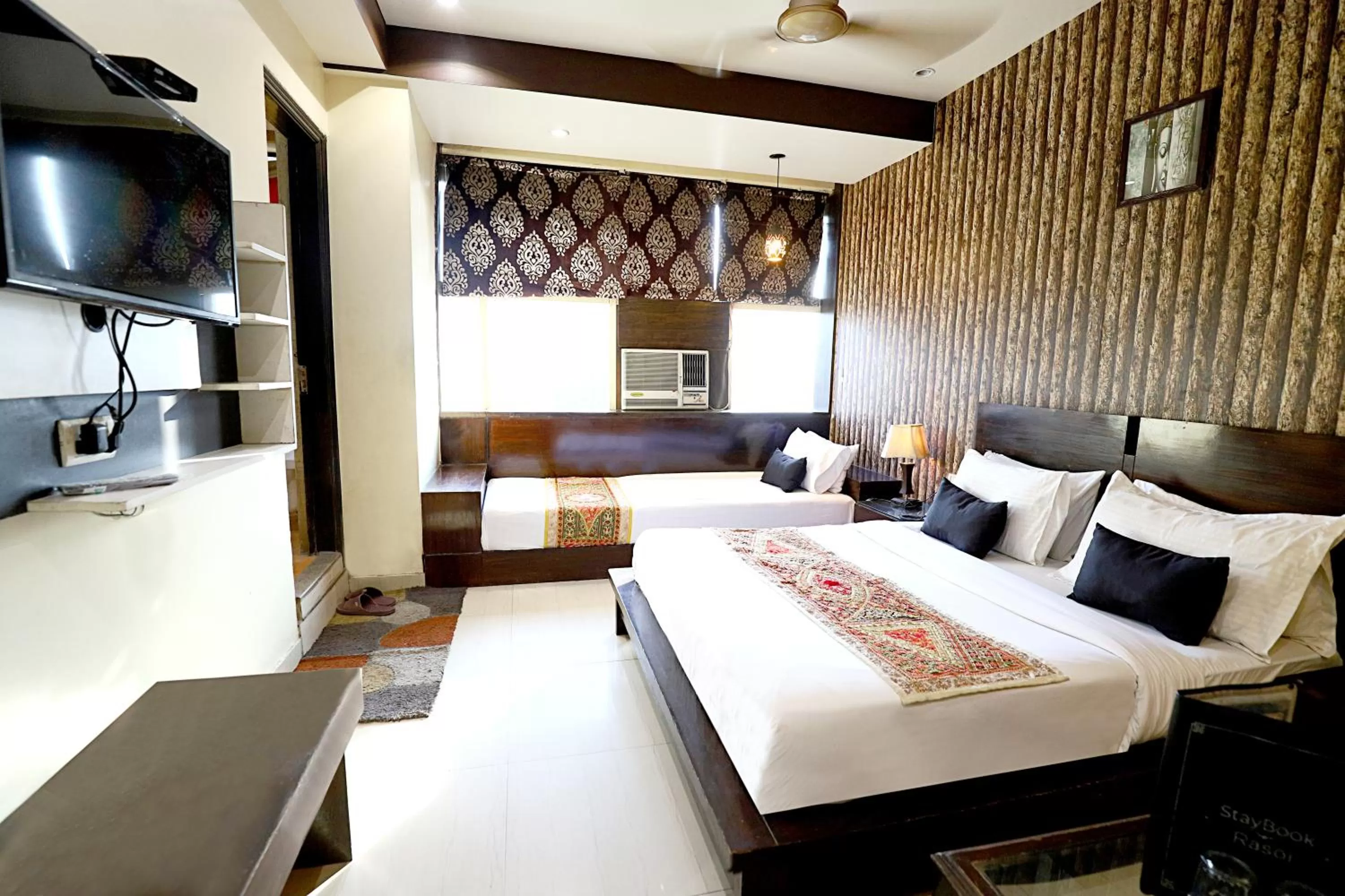 Bed in Staybook - Hotel City Stories - By Aira Xing, Paharganj, New Delhi