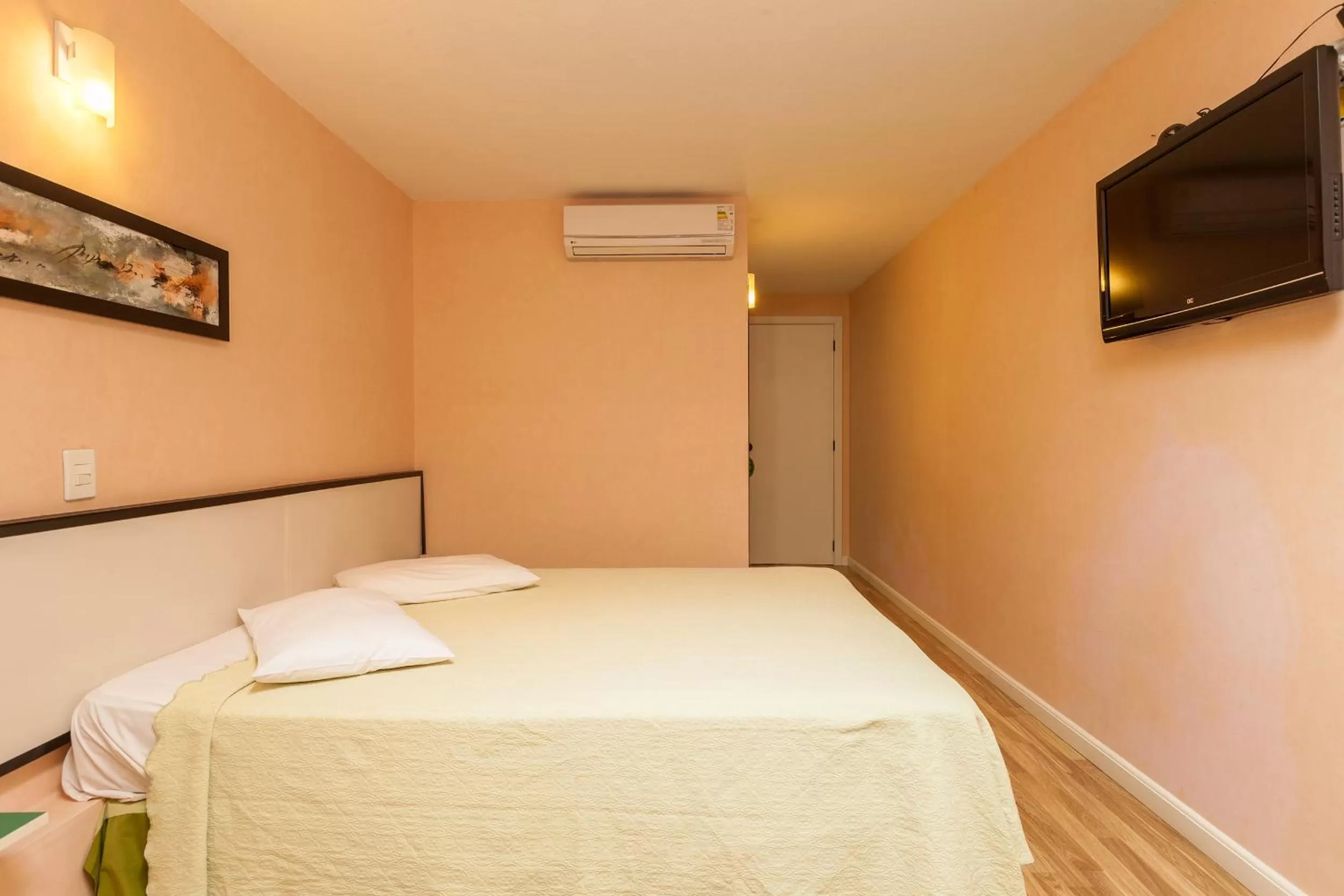 Bed in Tri Hotel Smart Caxias