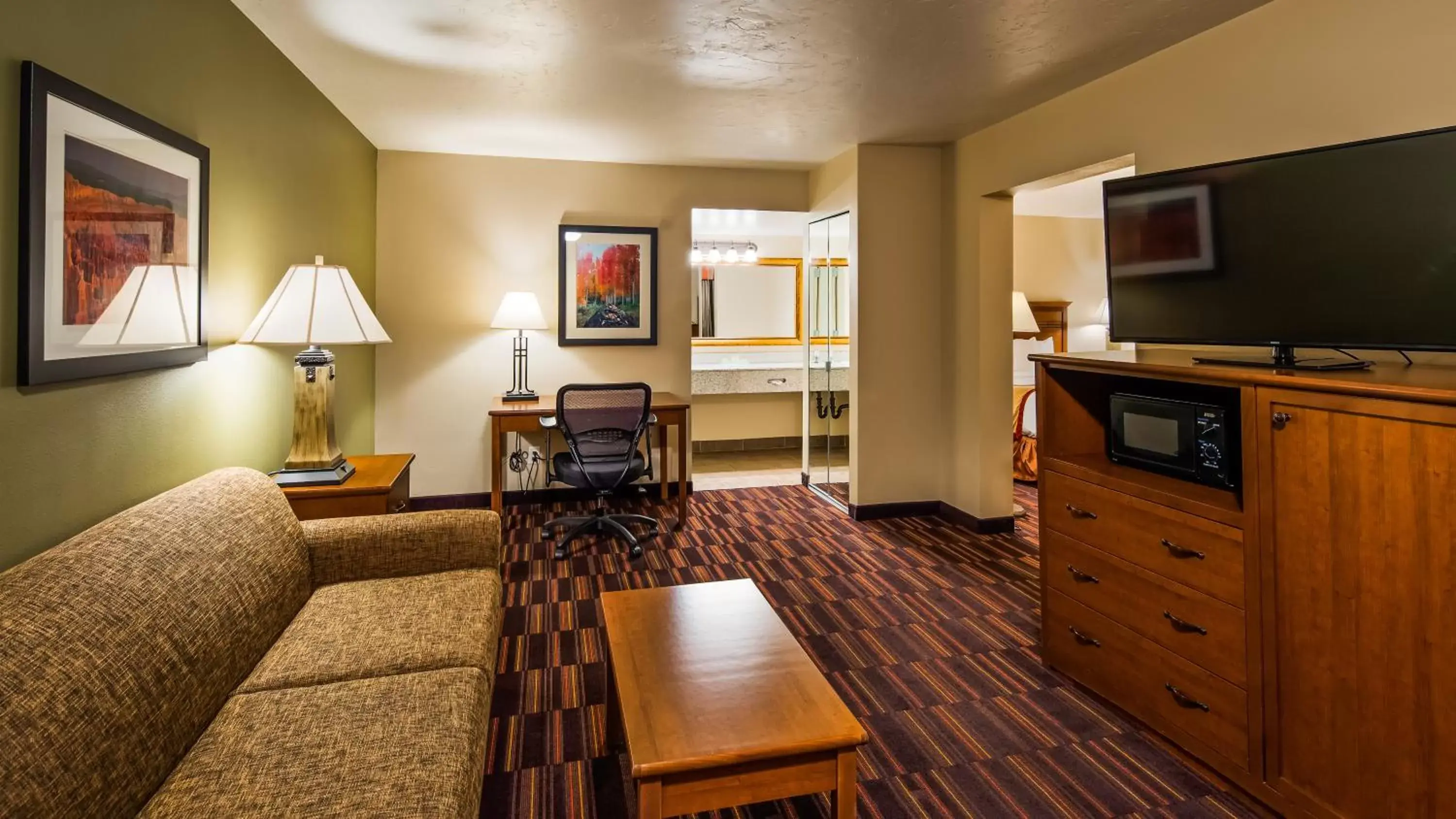 Seating Area in Best Western Town and Country Inn