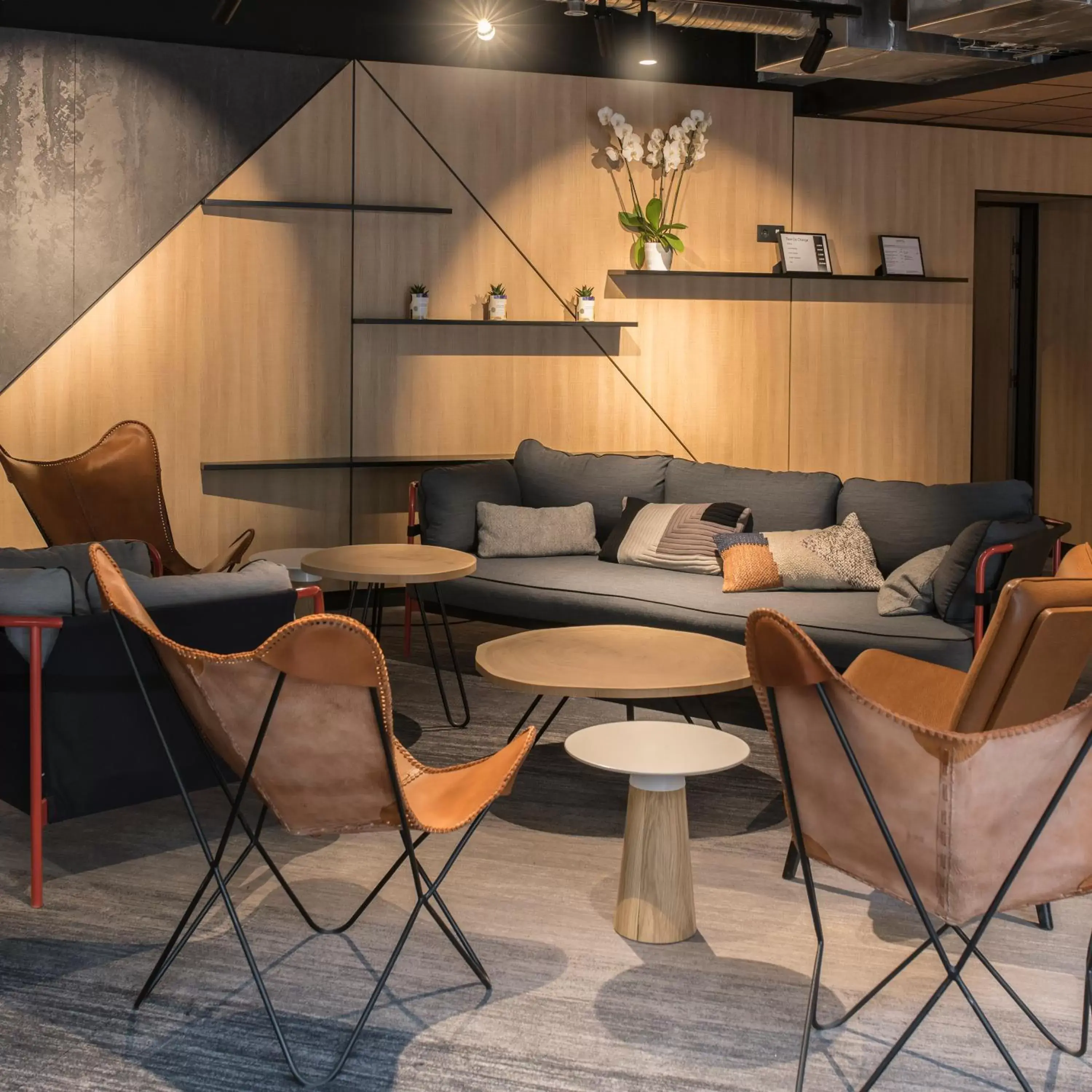 Lobby or reception, Seating Area in Novotel Annecy Centre Atria