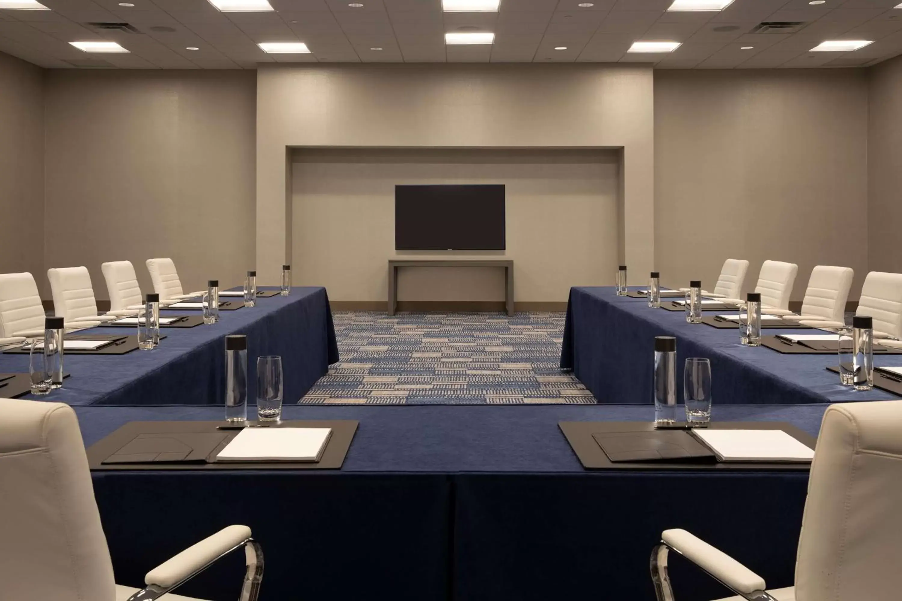 Meeting/conference room in Hilton Orlando Buena Vista Palace - Disney Springs Area